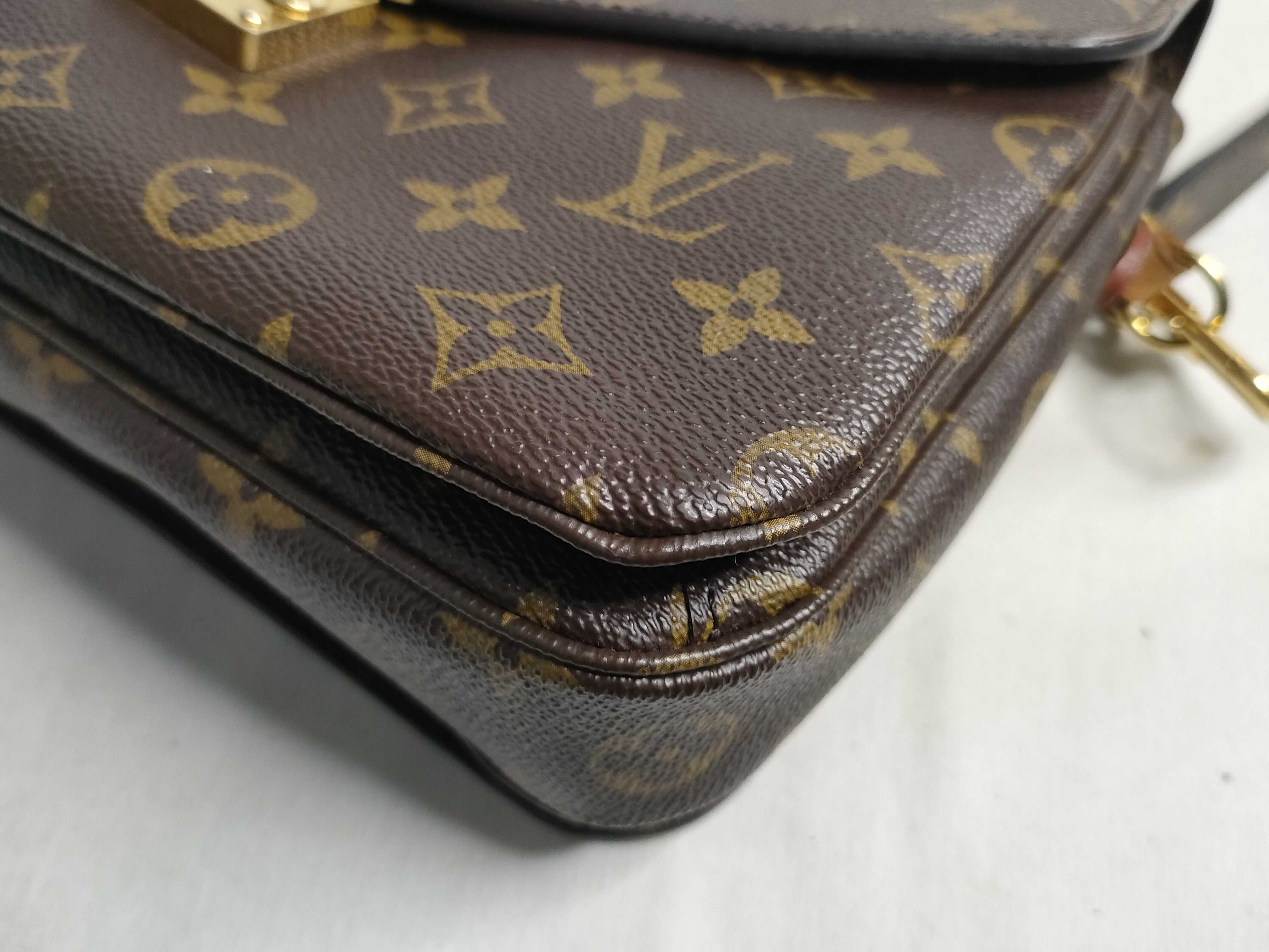 Monogram Louis Vuitton Shoulder Bag Handbag — view 7