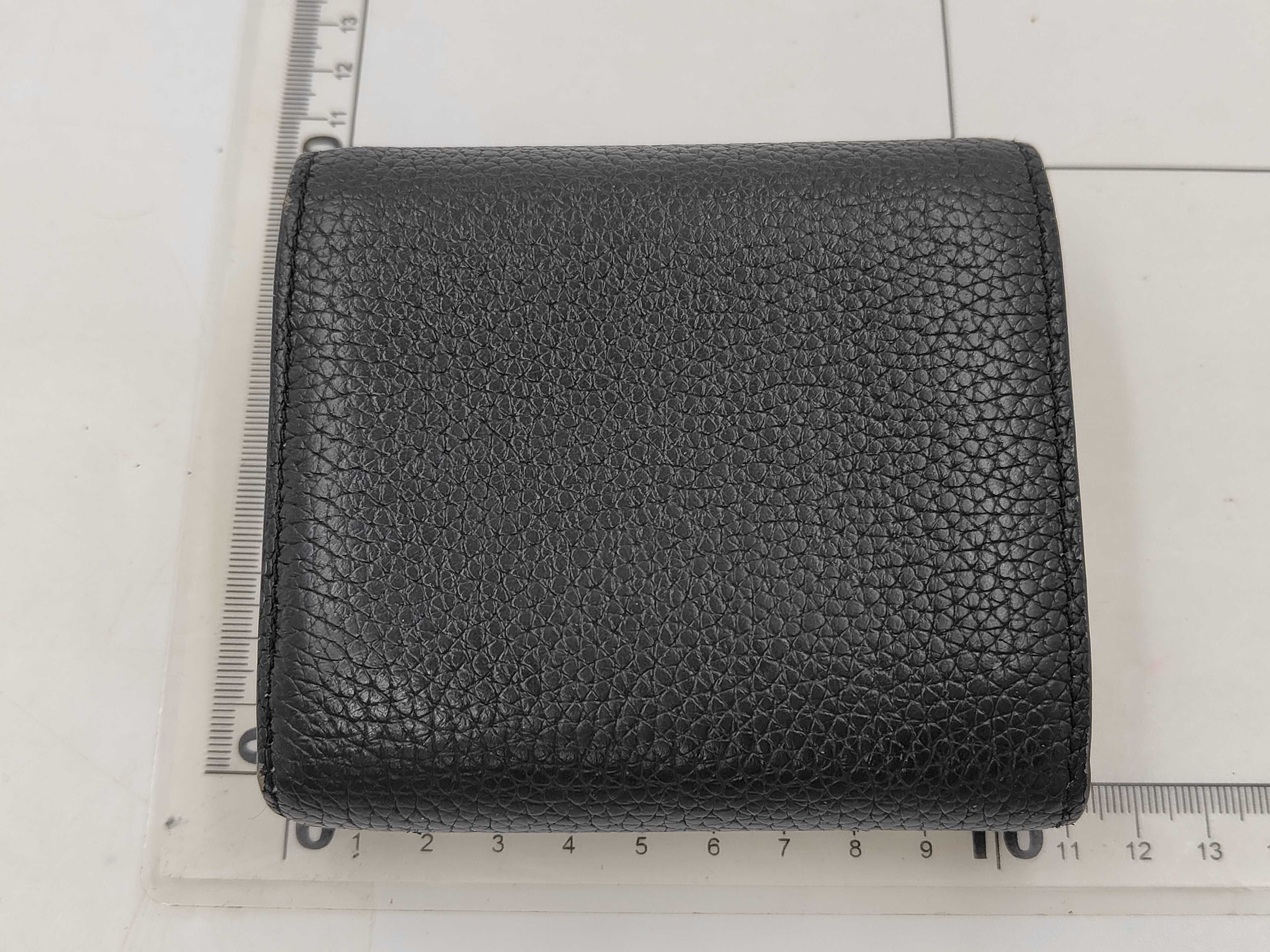 wallet — view 2