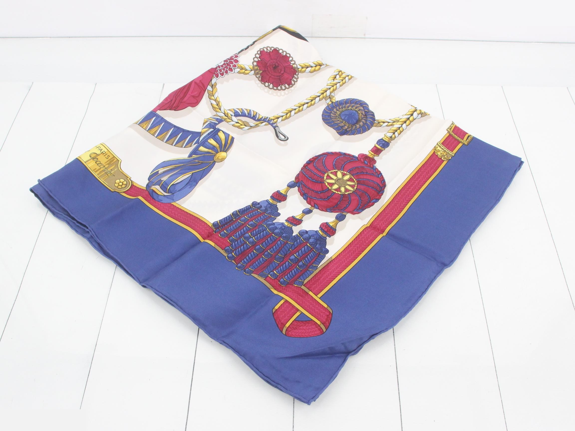 Hermès Carre 90 — view 2