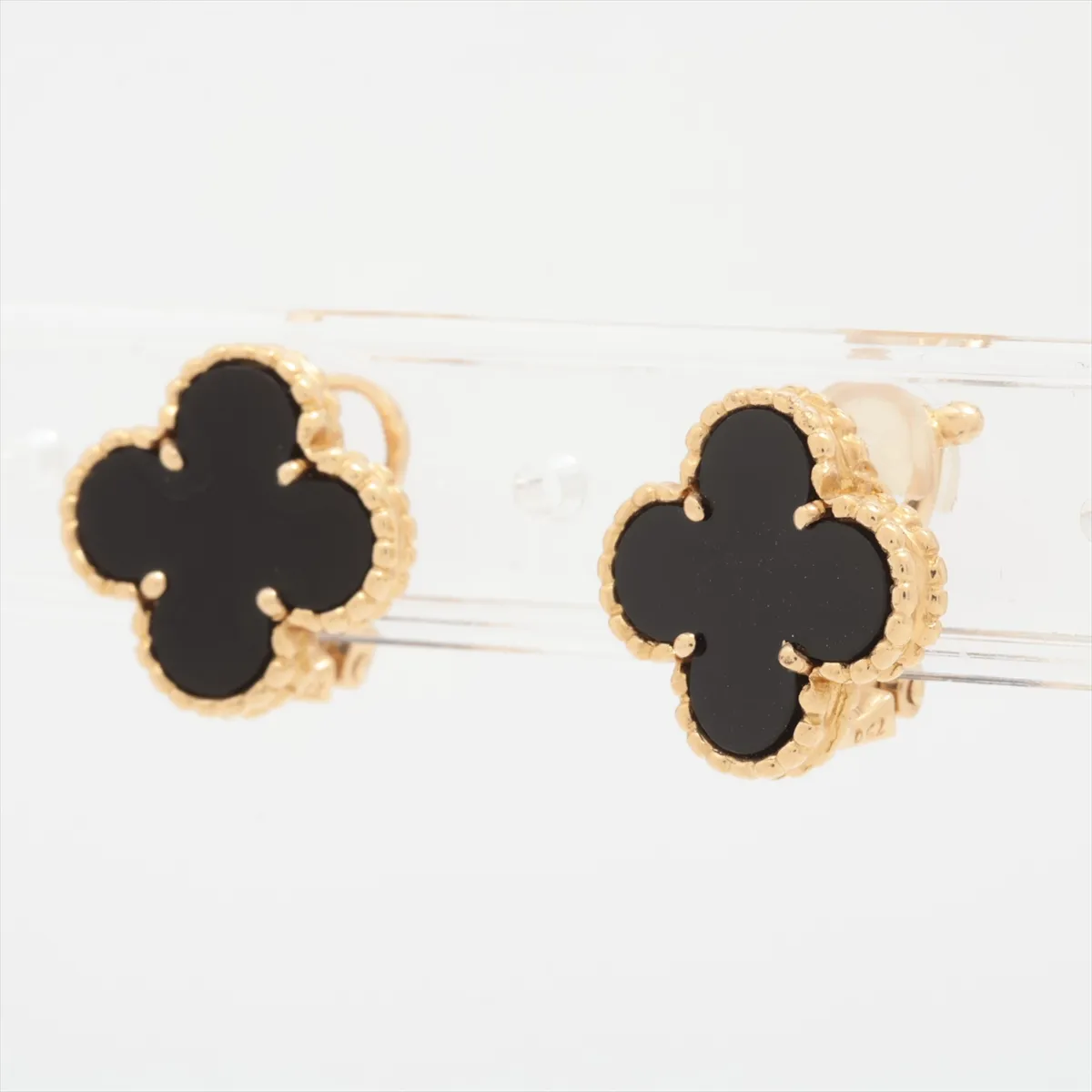 Vintage Alhambra Onyx Earrings, 750 (Yellow Gold), Total Weight 7.2g, AL03.00NX329. (Stone has — view 3