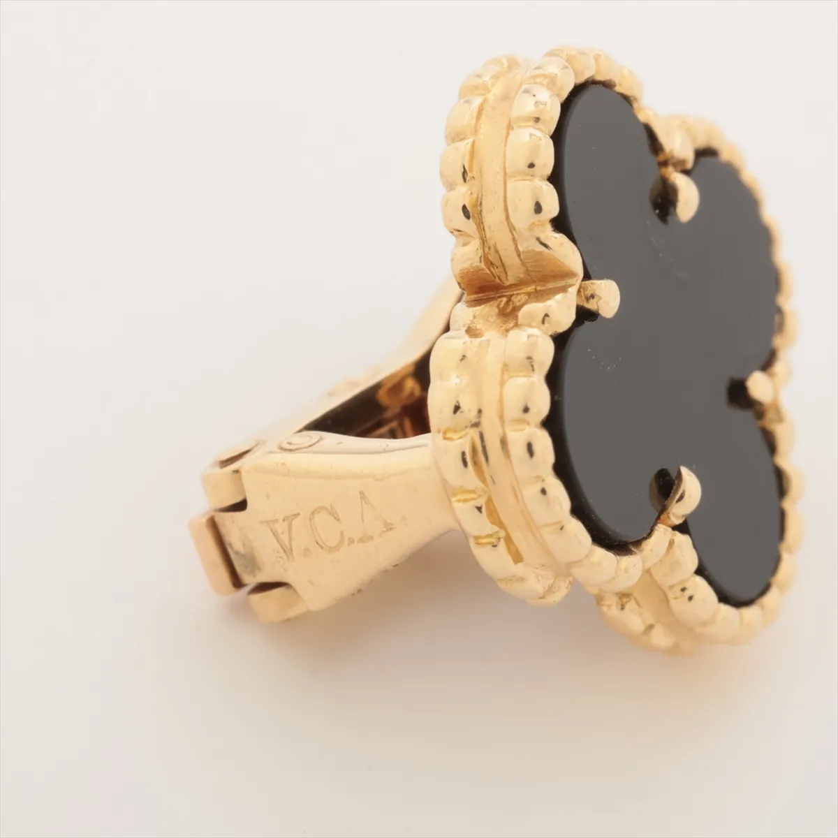 Vintage Alhambra Onyx Earrings, 750 (Yellow Gold), Total Weight 7.2g, AL03.00NX329. (Stone has — view 5