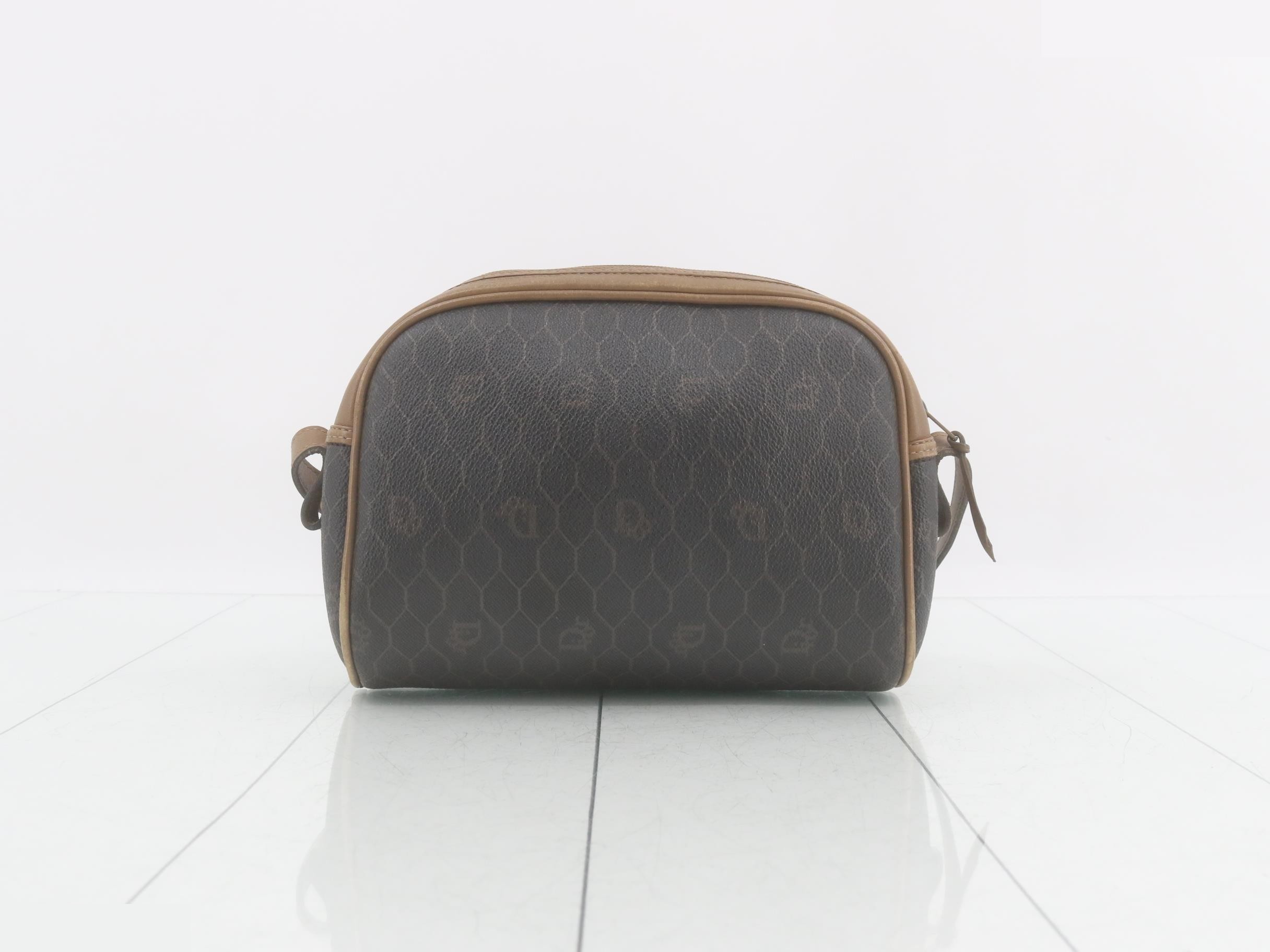 Honeycomb pattern shoulder bag — view 2