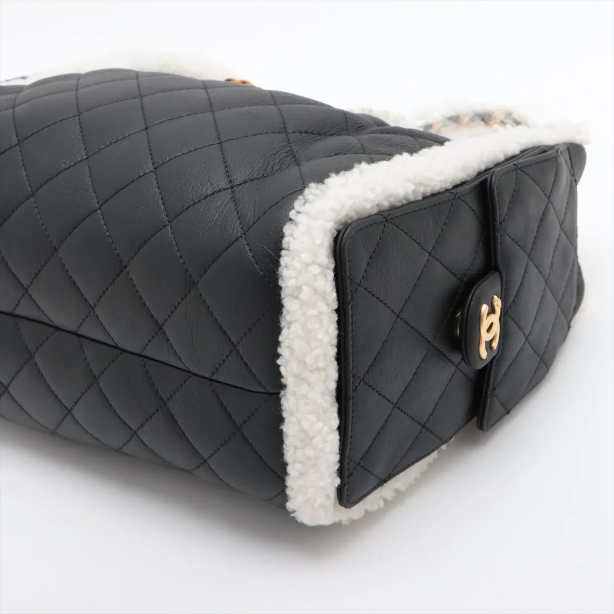[Individually wrapped] Chanel 25 Small Leather x Boa Chain Shoulder Bag Black x White Gold Hardware EC4XP451 Random Plate — view 3