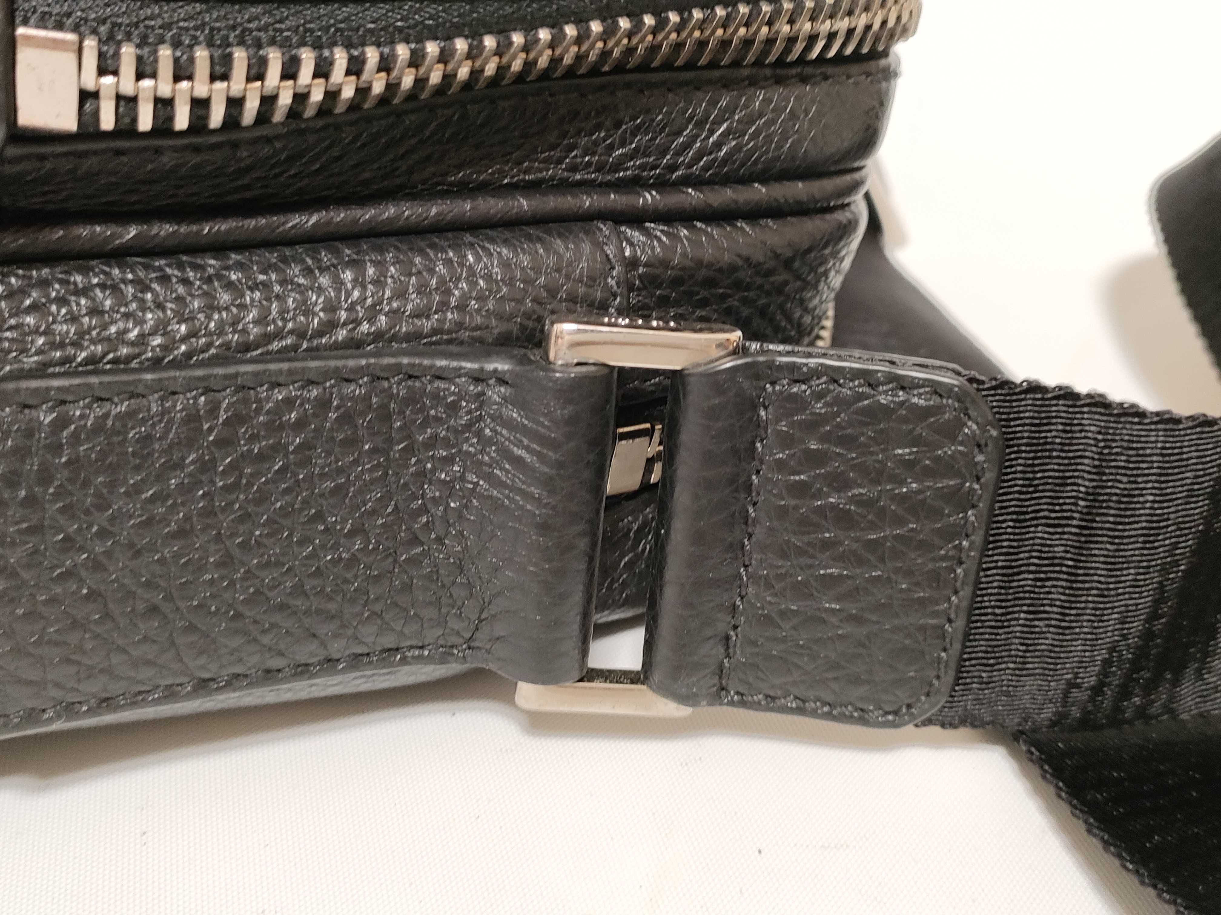 Calfskin Black Shoulder Bag — view 5
