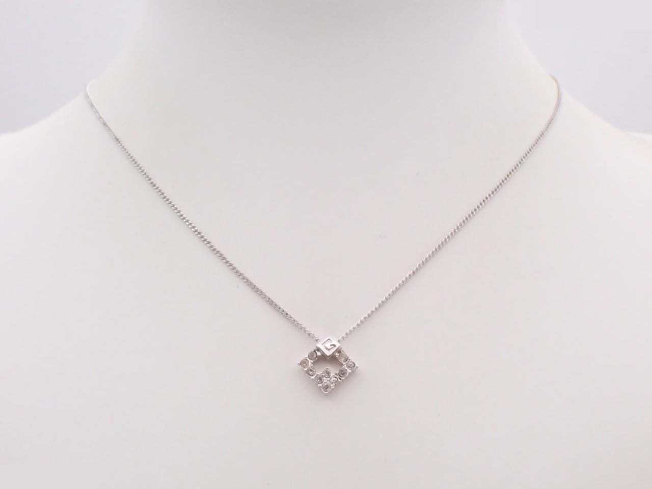 necklace — view 3