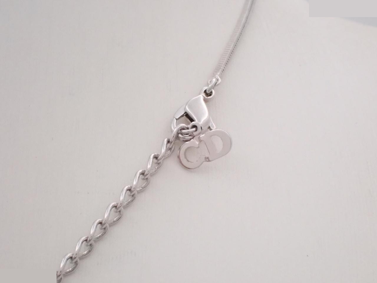 Trotter (precious metal) necklace pendant, neck circumference approximately 42 cm — view 2