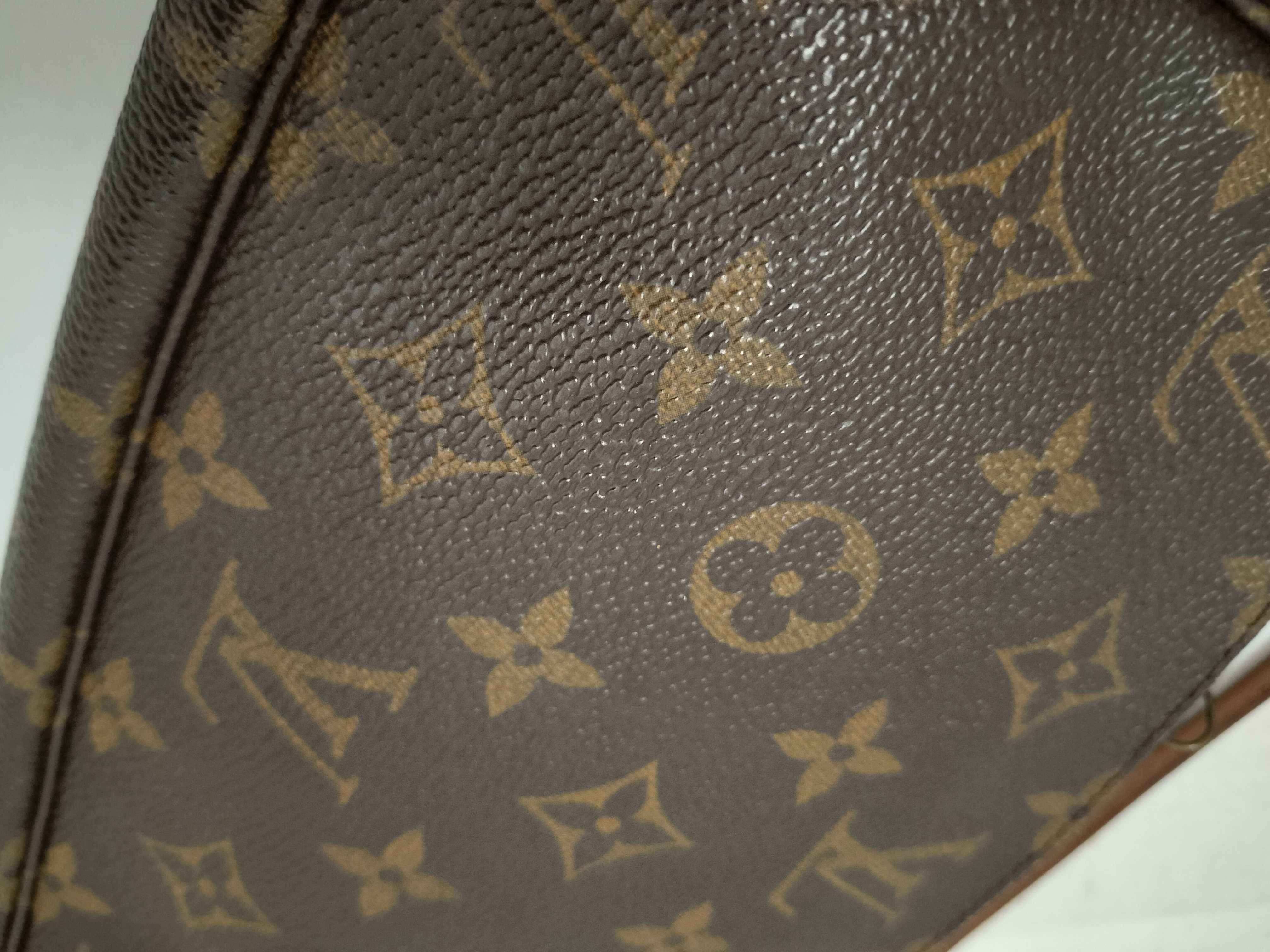 Monogram Pochette Accessoires M51980 Pouch — view 14