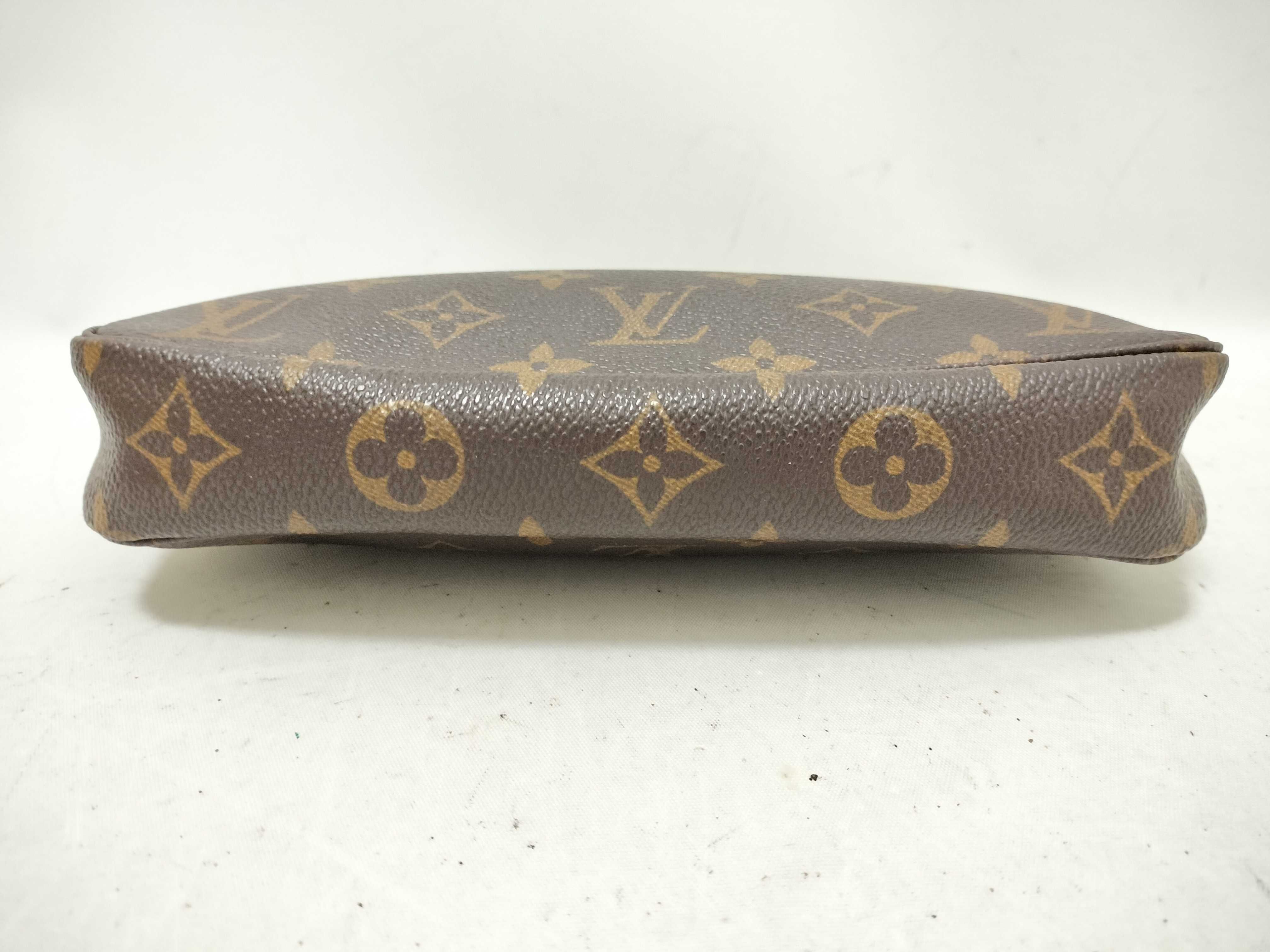 Monogram Pochette Accessoires M51980 Pouch — view 8