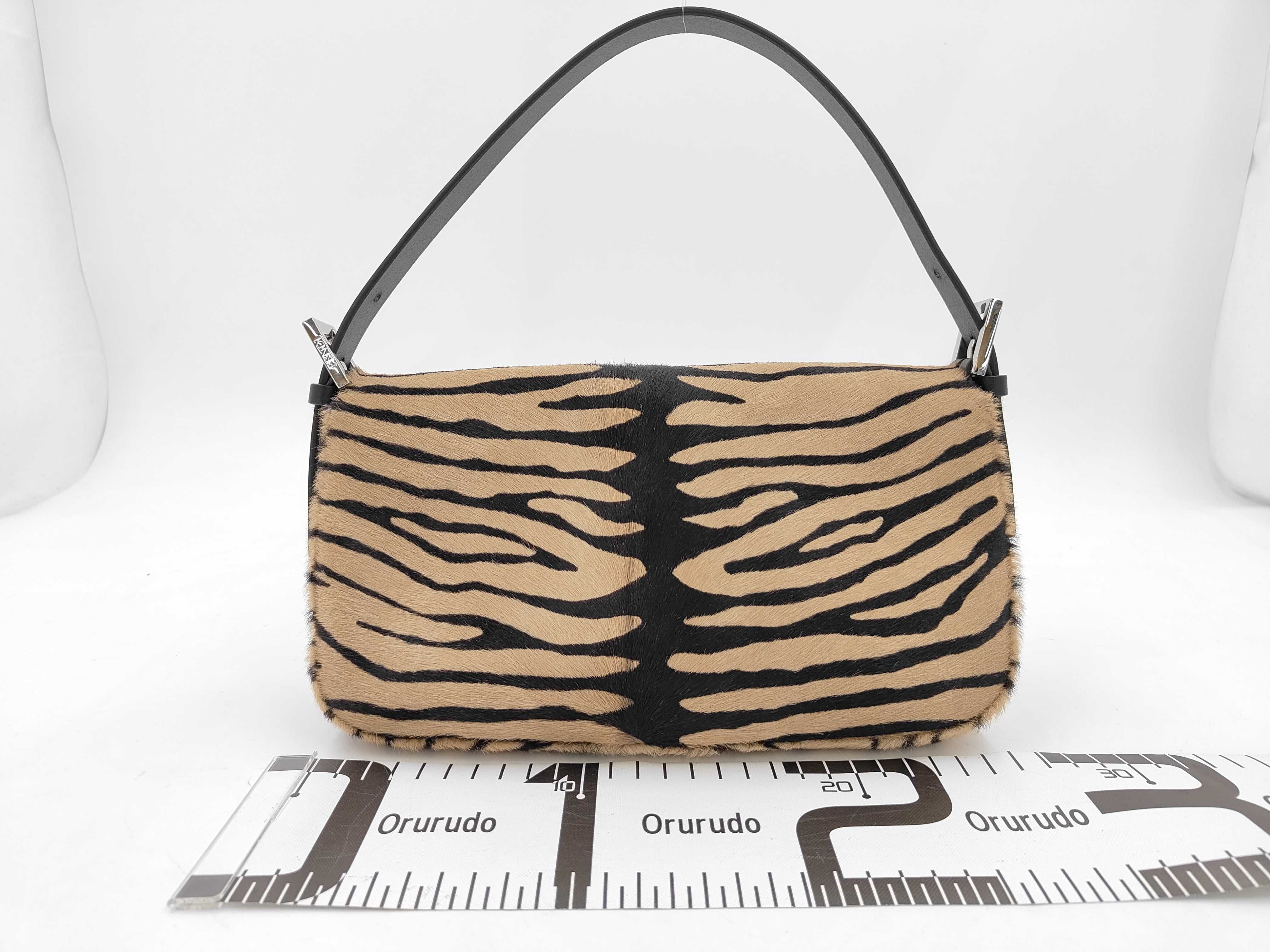Mamma Bucket Calfskin Shoulder Bag Handbag Shoulder Bag — view 2