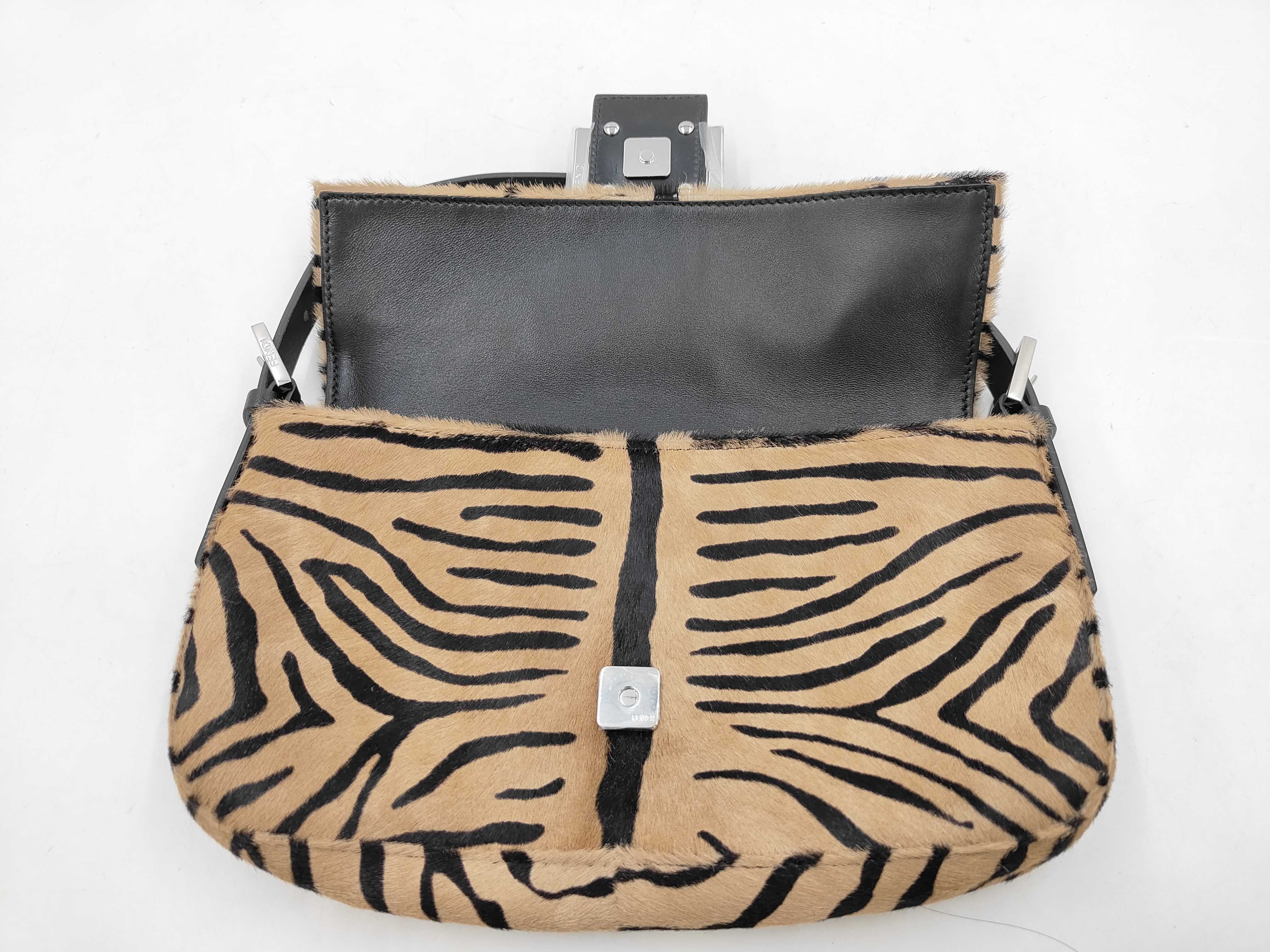 Mamma Bucket Calfskin Shoulder Bag Handbag Shoulder Bag — view 6