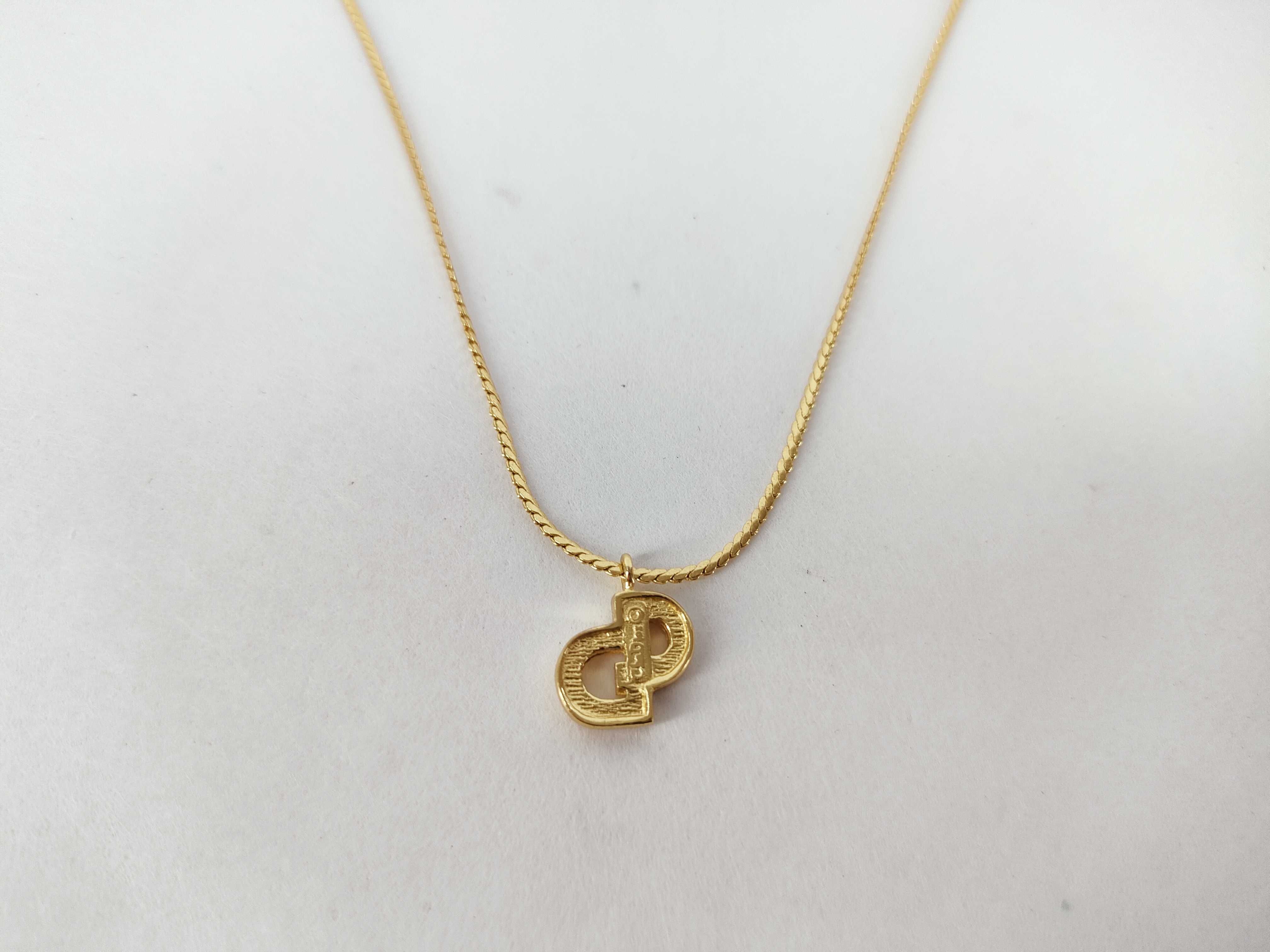 necklace — view 2