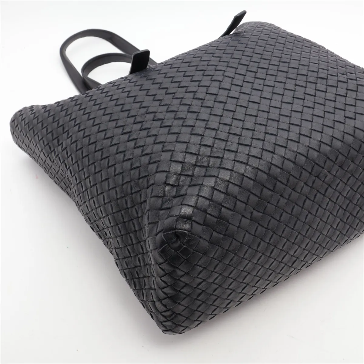 Intrecciato Leather Tote Bag Black — view 4