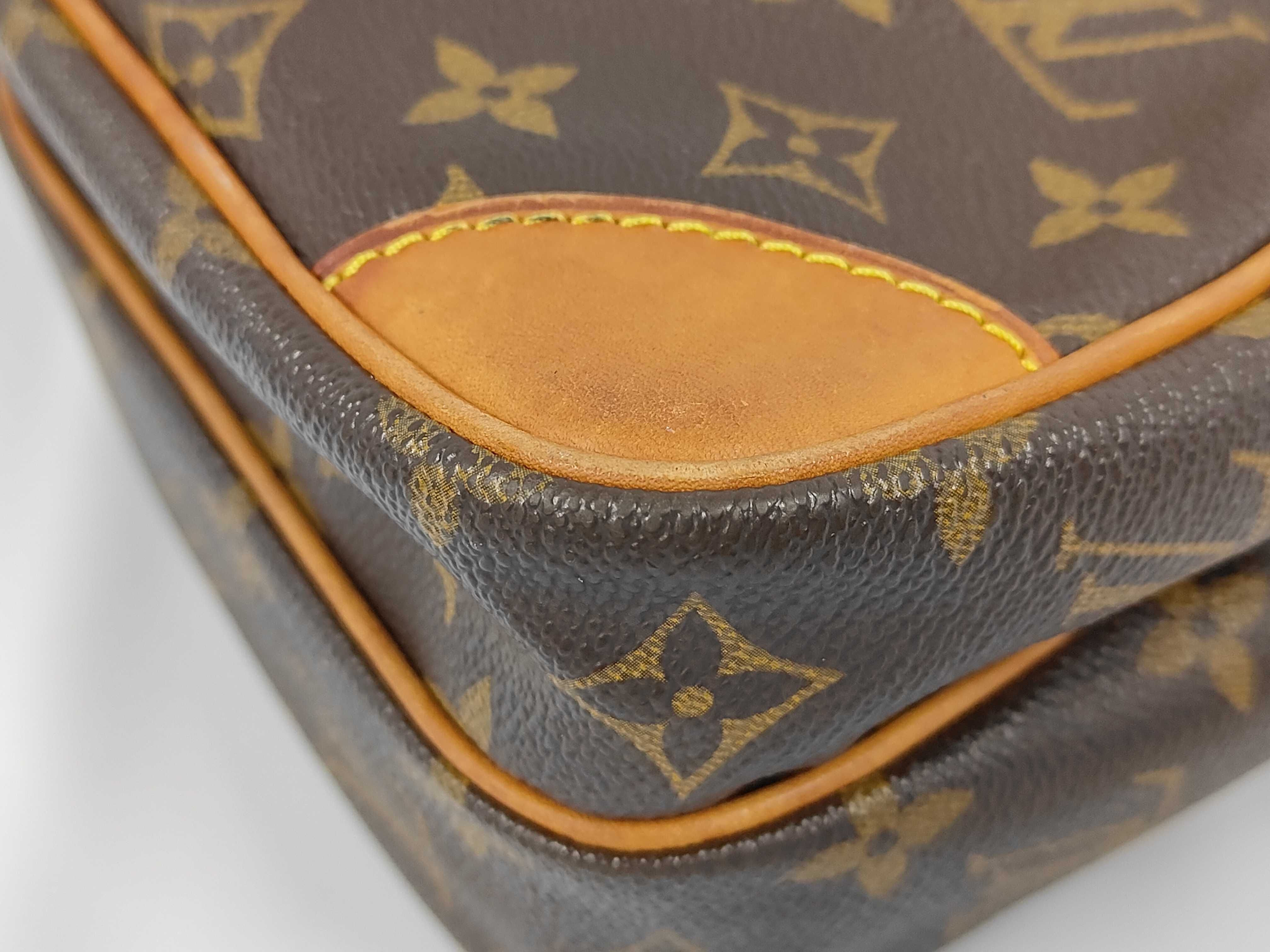 Monogram Amazon Shoulder Bag TH0978 Shoulder Bag — view 4