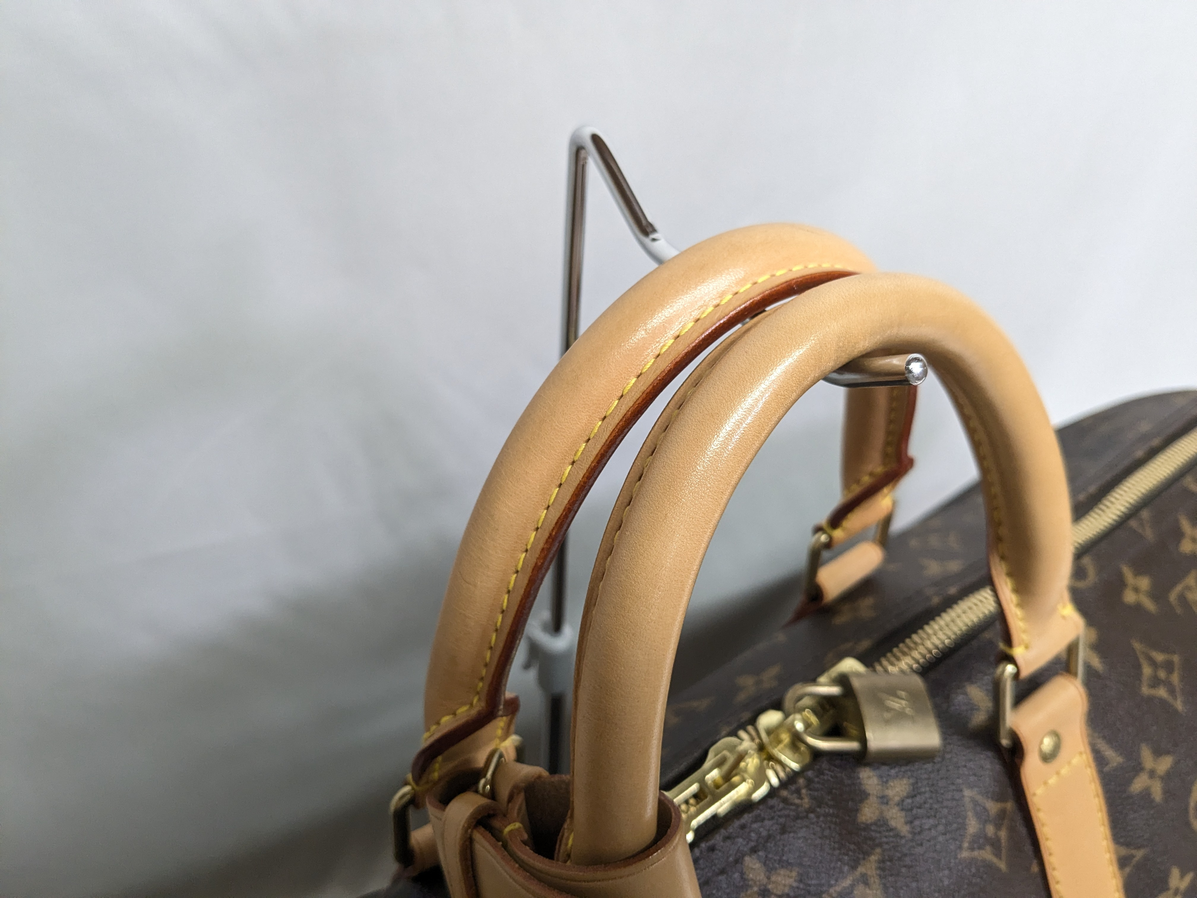 LV Monogram Keepall Bandoulière 55 Boston Bag — view 4