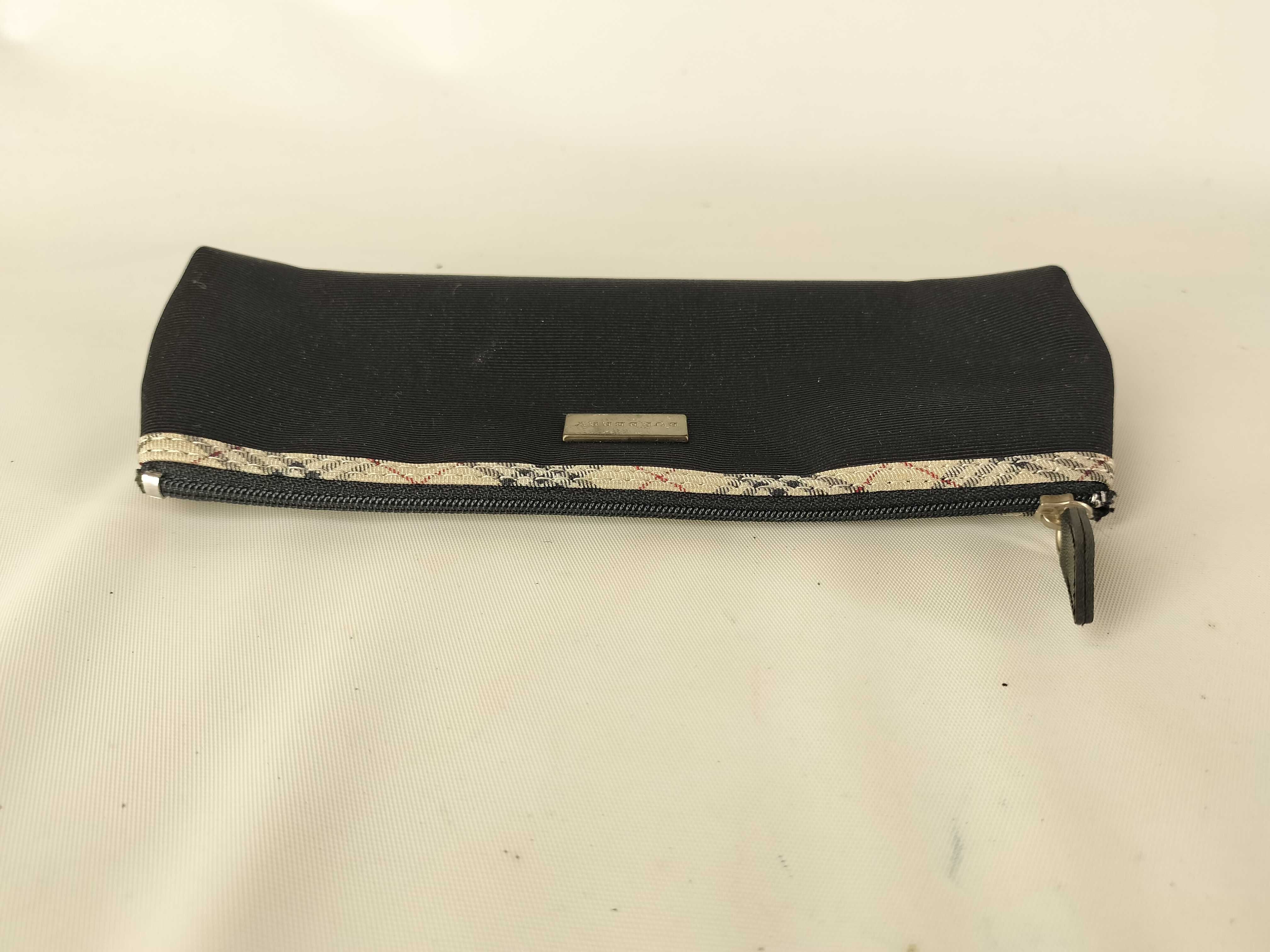 pouch and other accessories — view 7