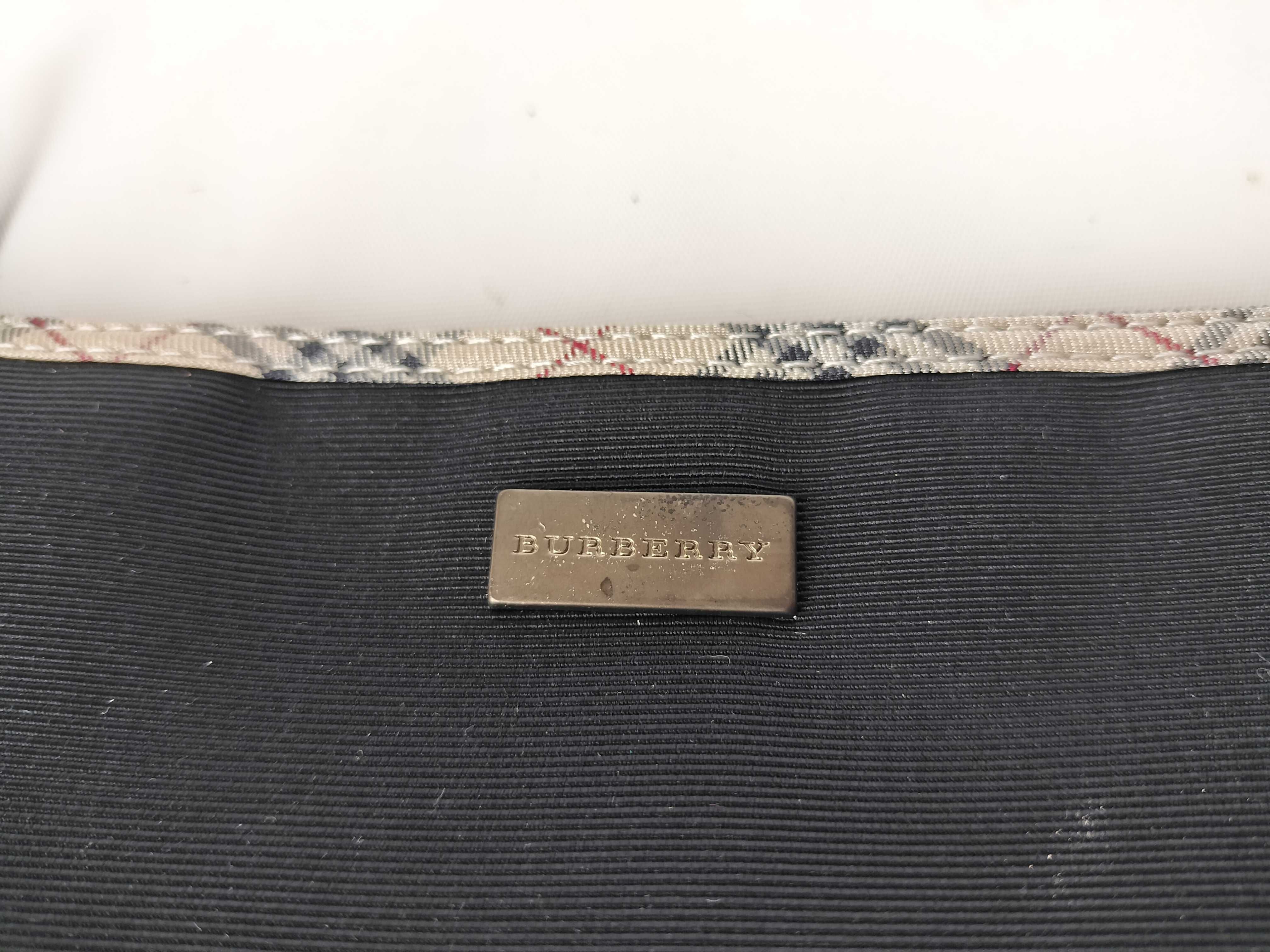 pouch and other accessories — view 8