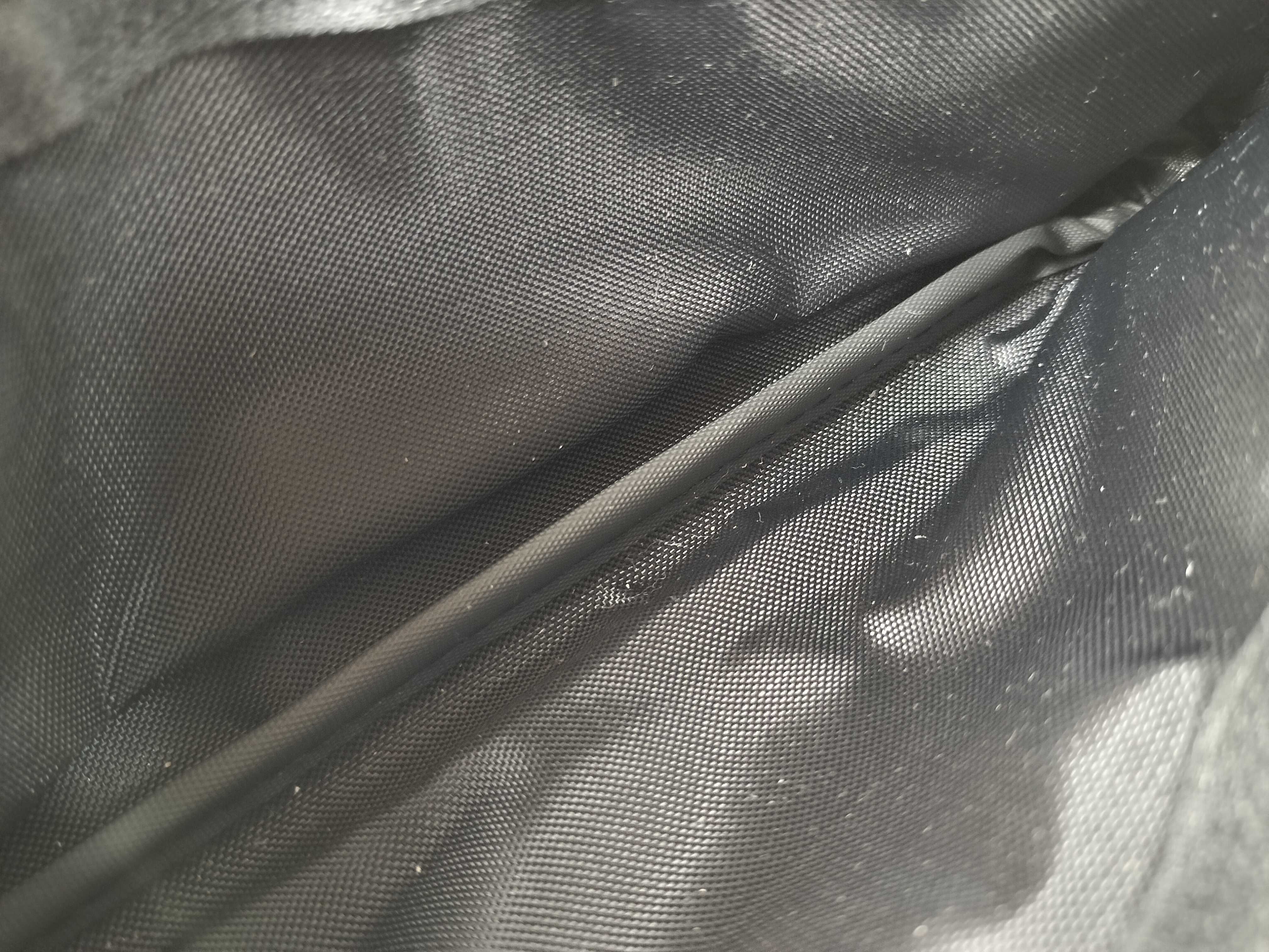 pouch and other accessories — view 9