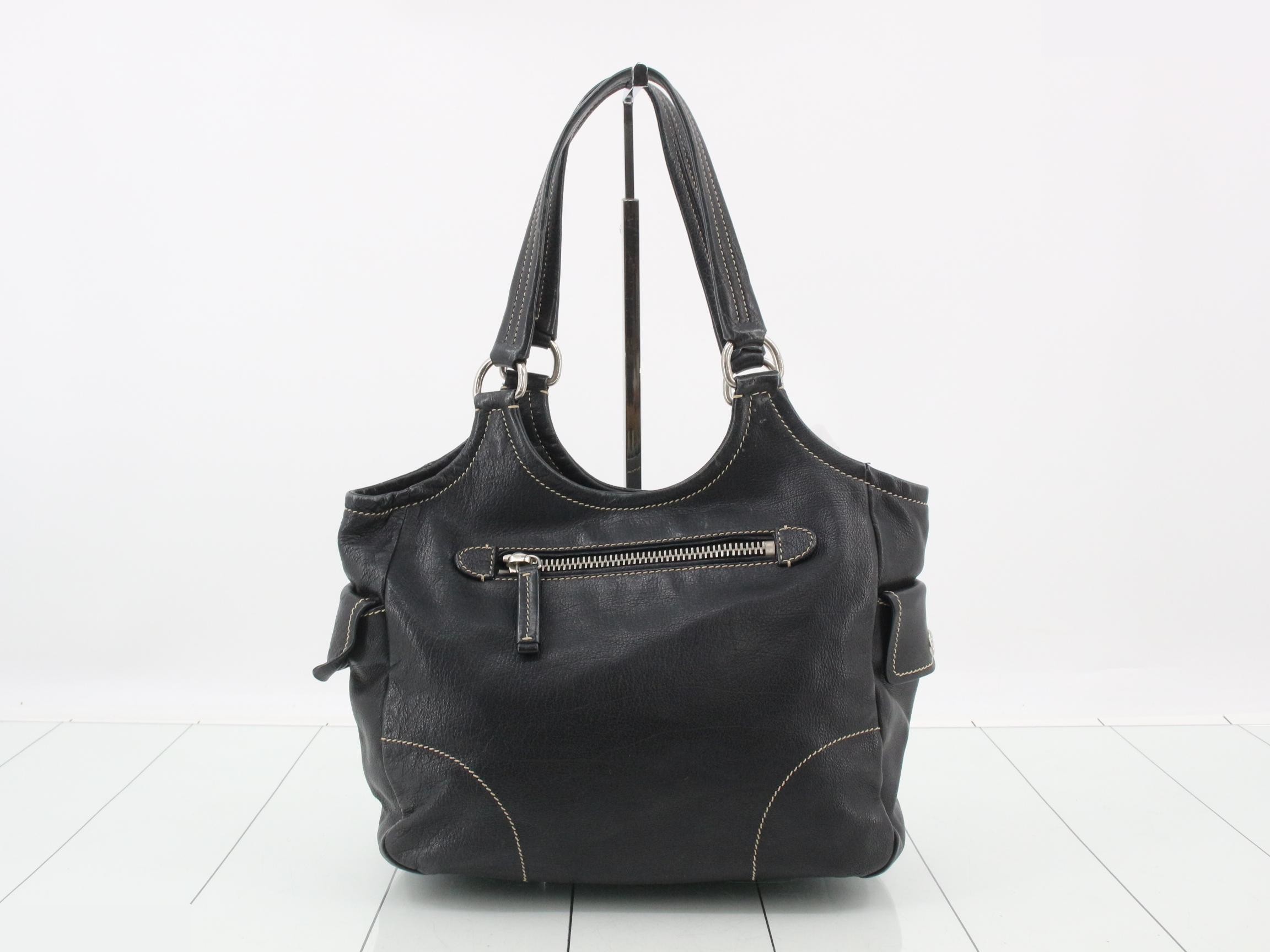 Triangle logo leather tote bag — view 2
