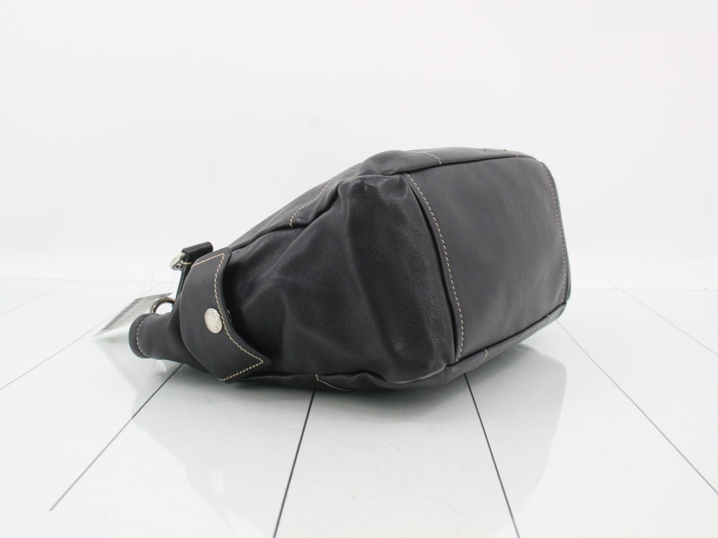 Triangle logo leather tote bag — view 5