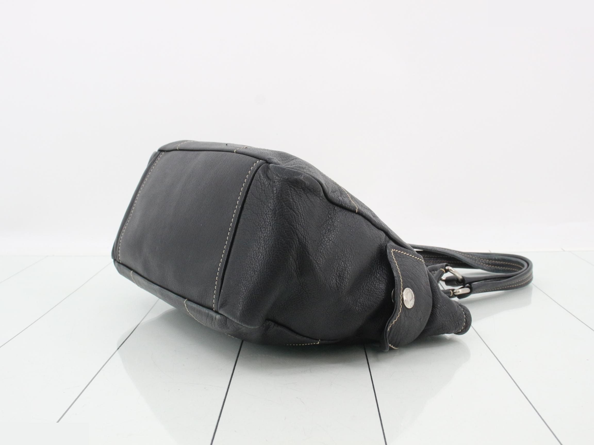 Triangle logo leather tote bag — view 6
