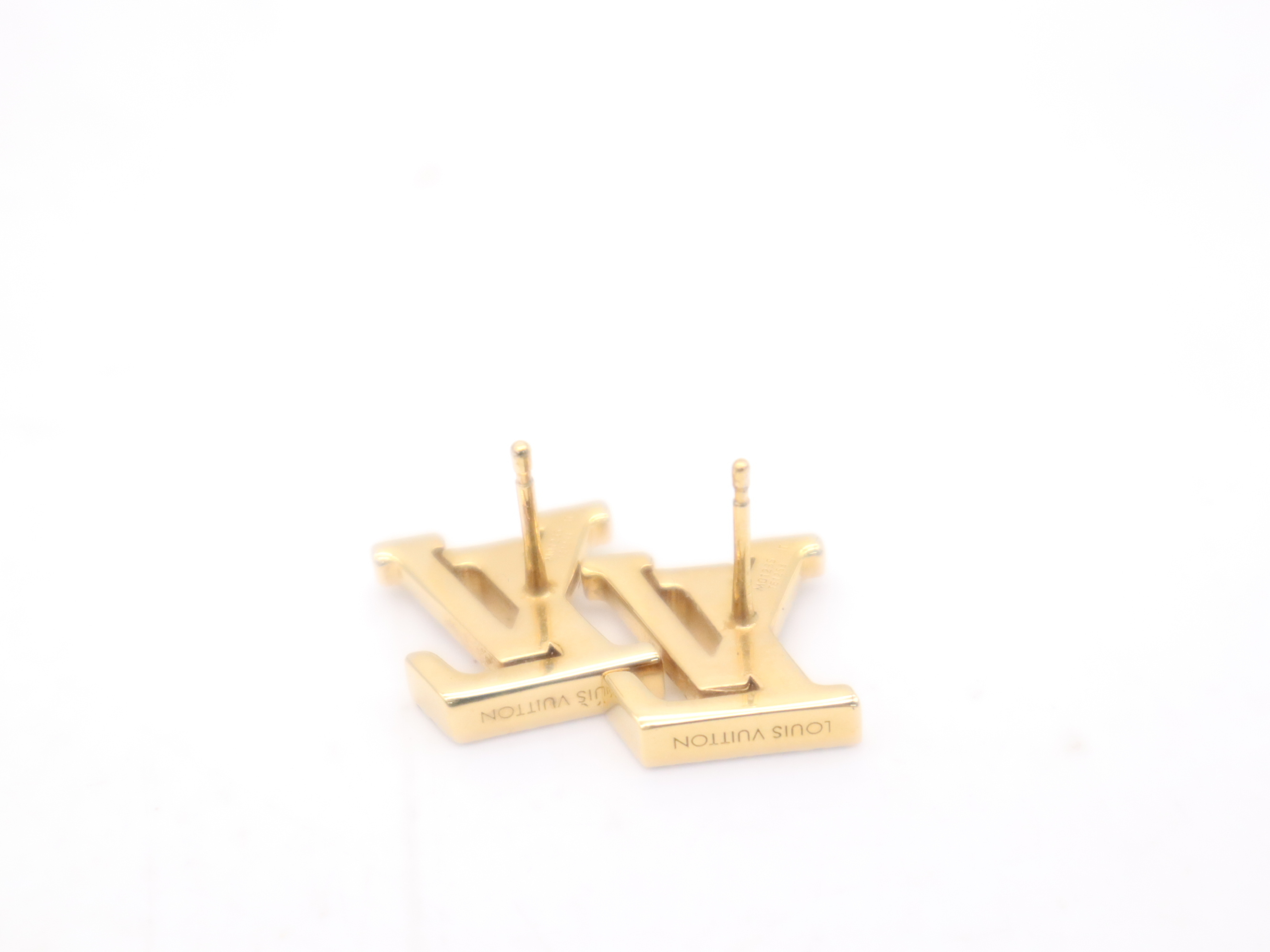 M01235 GP LV Iconic Pearl Earrings Gold Earrings — view 8