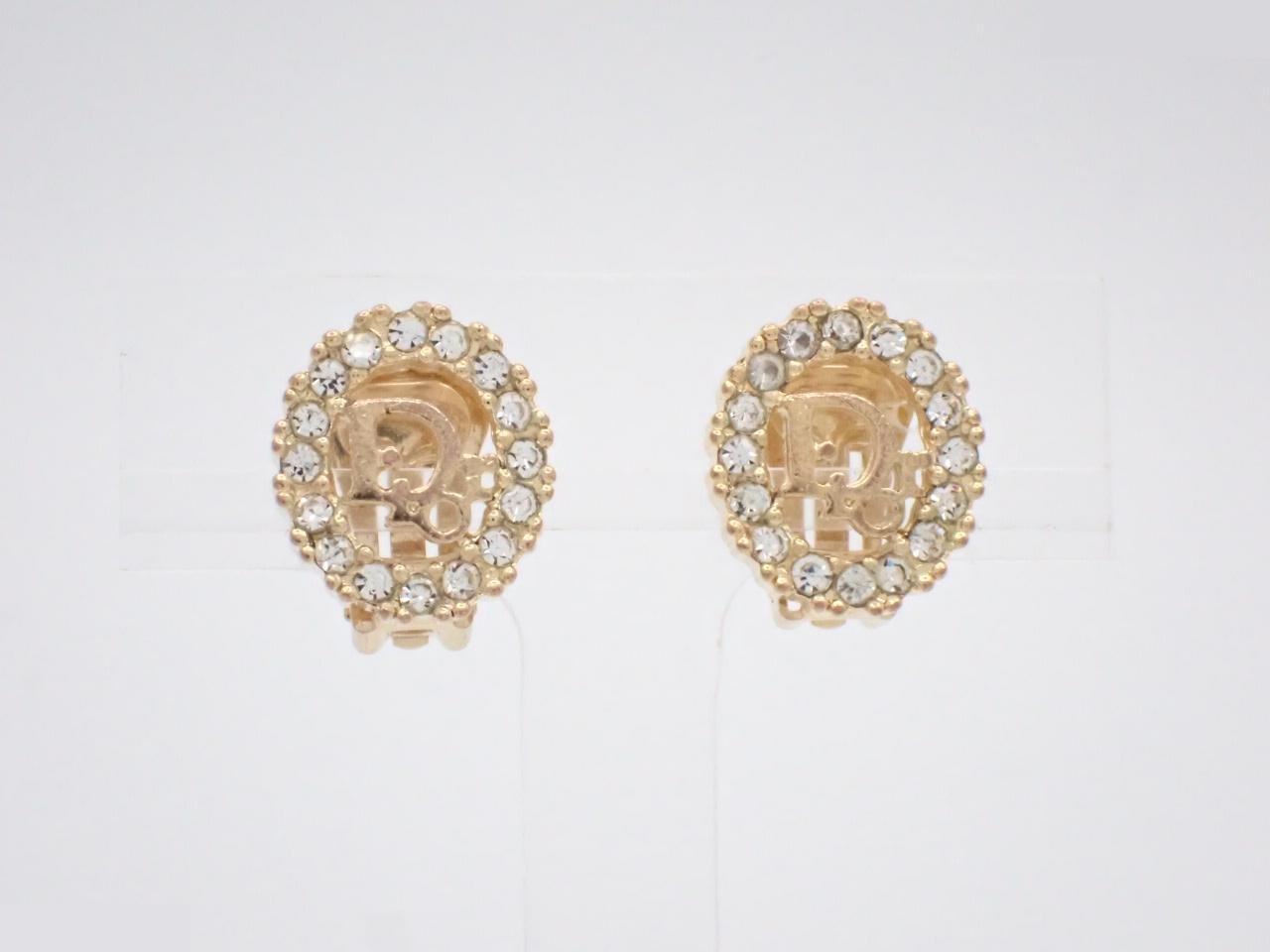 Other lines: Precious metals and earrings