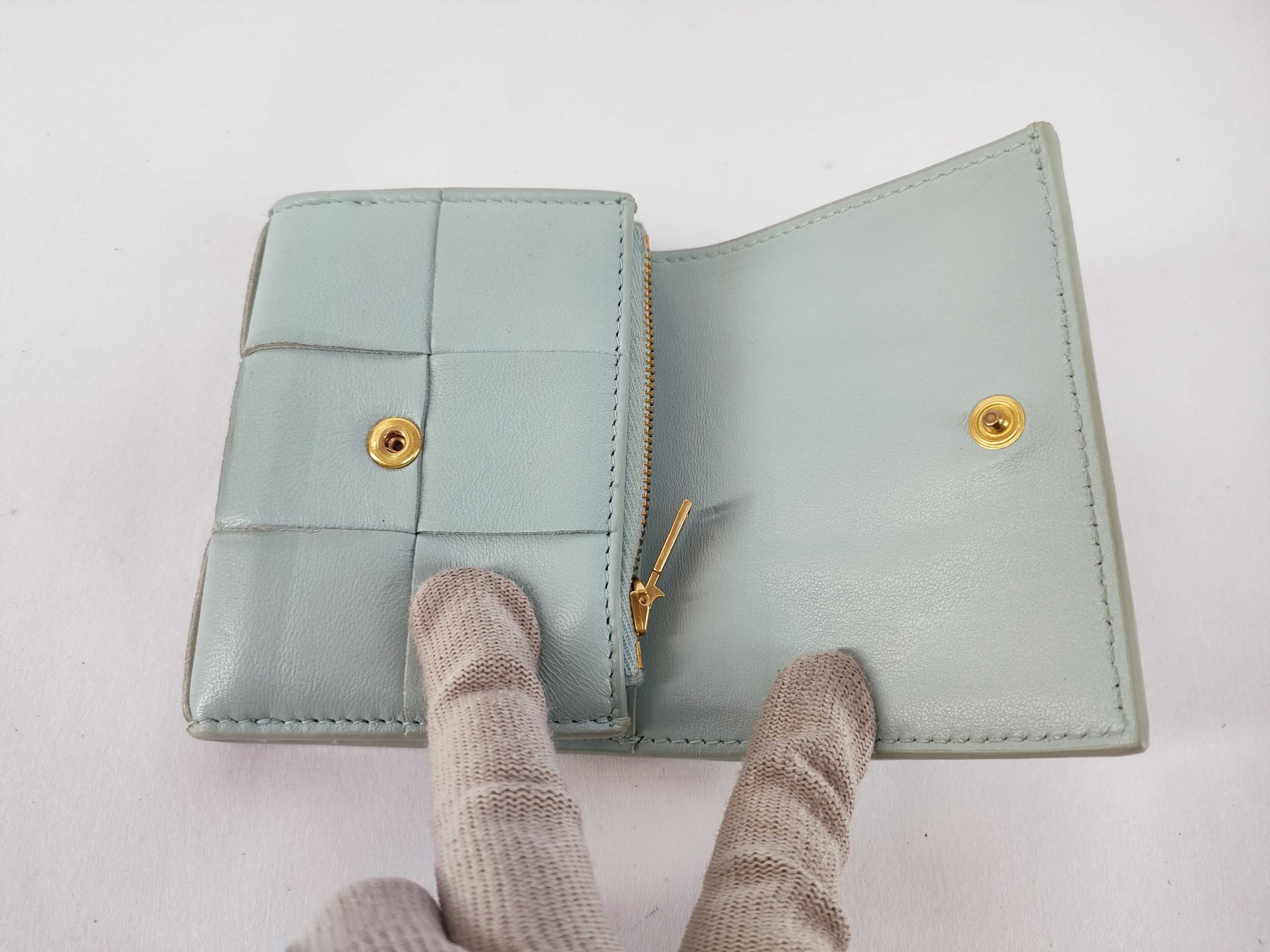 Intrecciato Maxi Cassette Compact Wallet, Light Blue — view 8