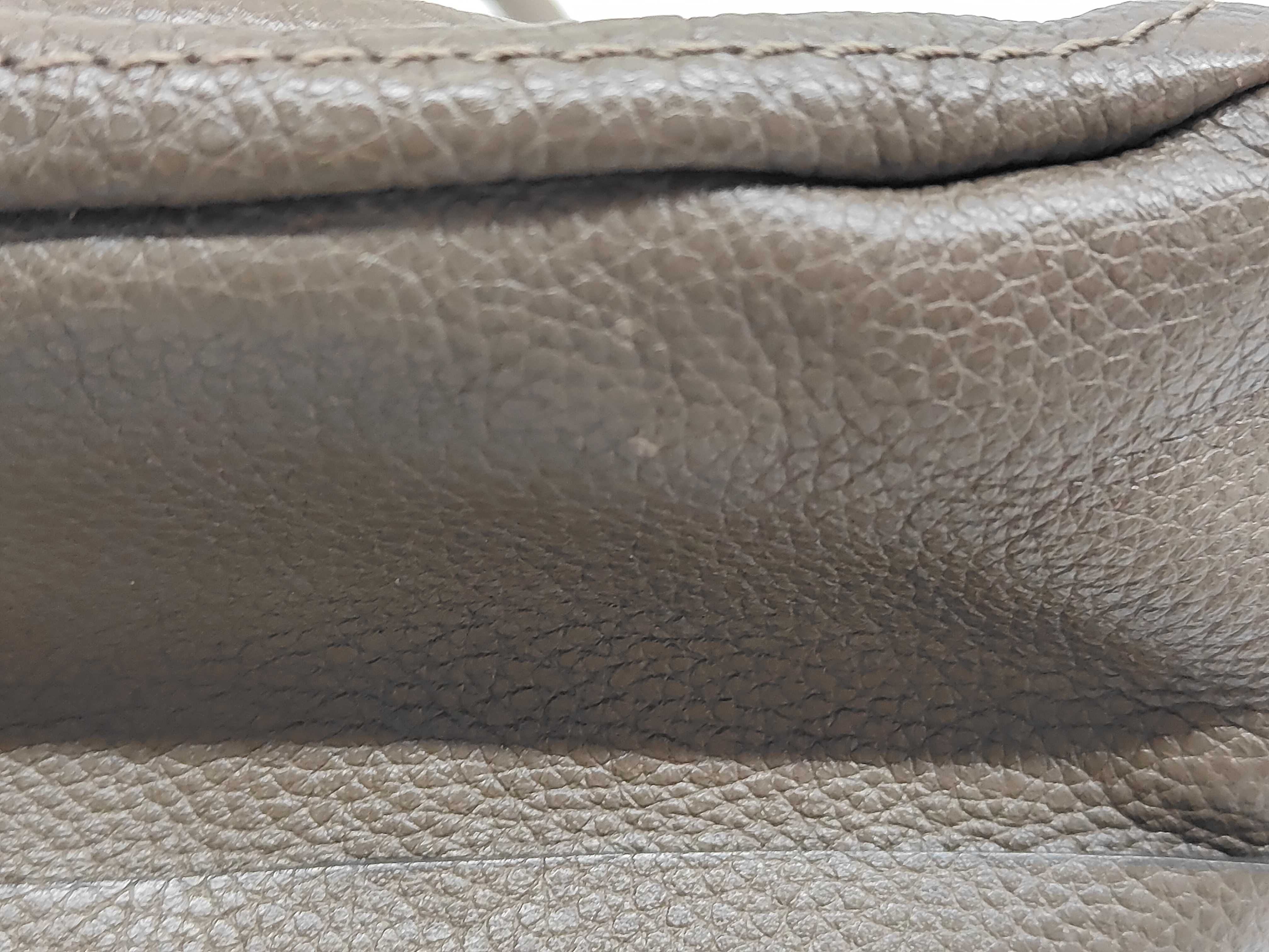 Paraty Medium Handbag — view 10