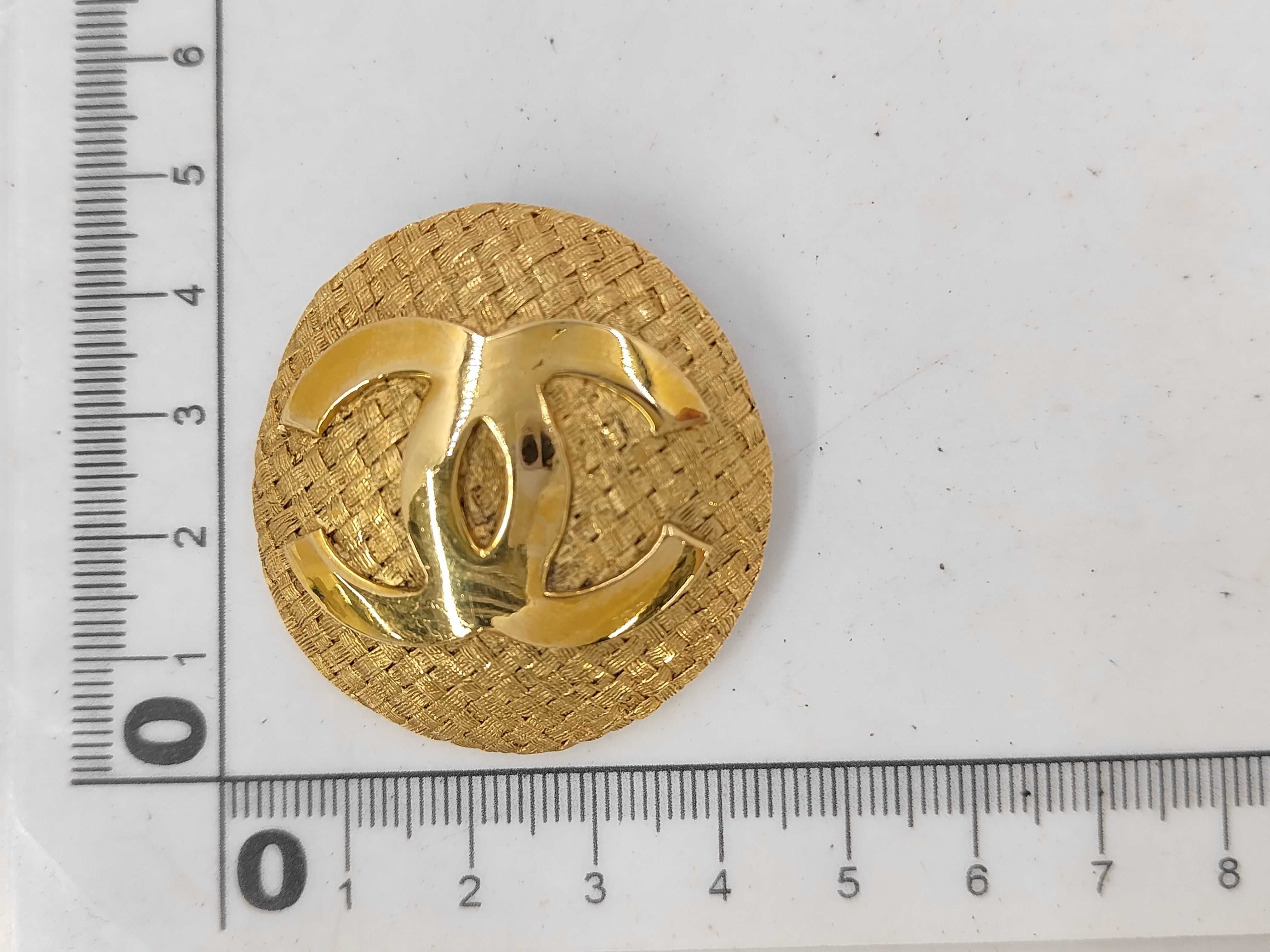 Coco Mark Round Gold Brooch — view 6