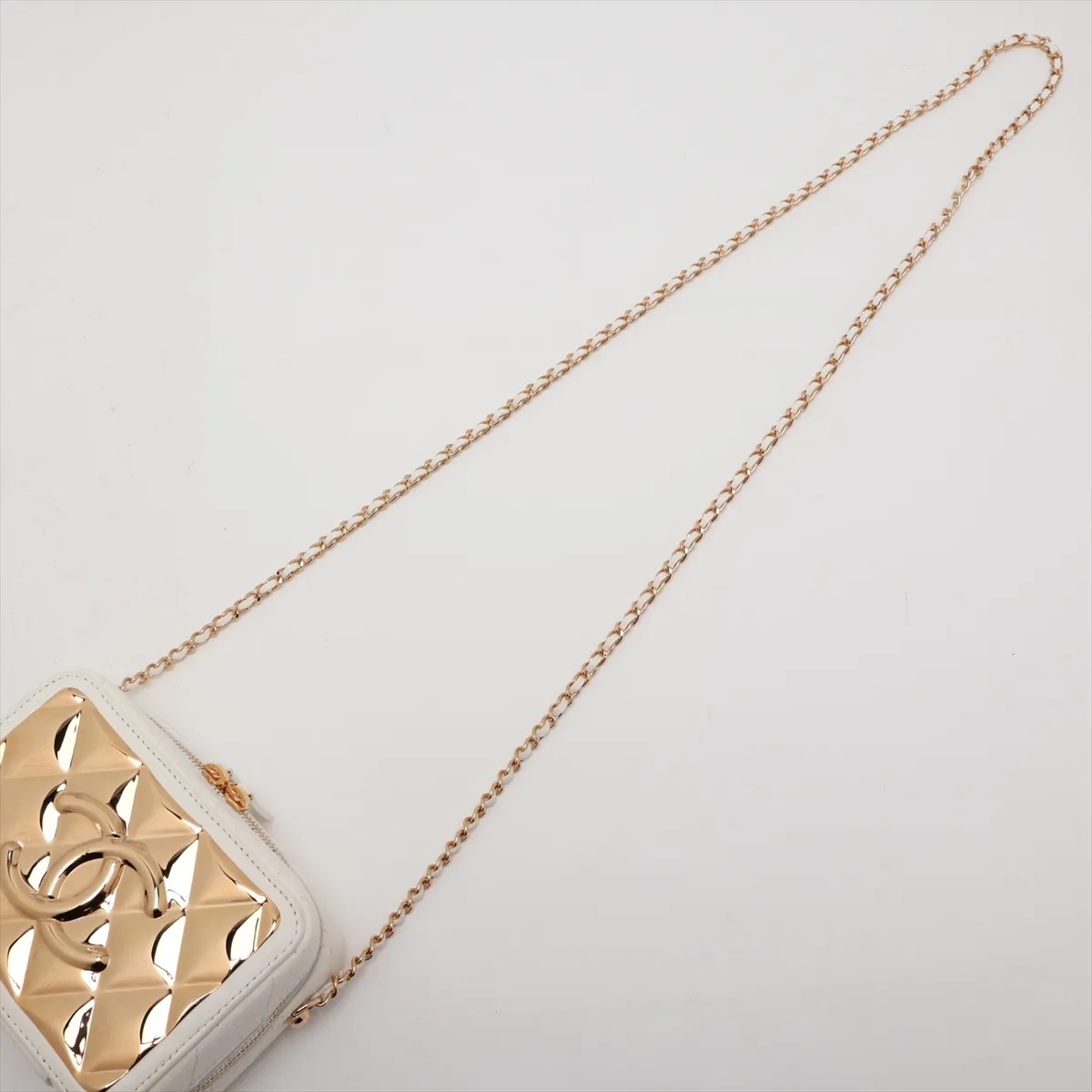 Matelassé Lambskin x Metal Chain Shoulder Bag, White with Gold Hardware, 31700550, Serial Number 31 — view 5