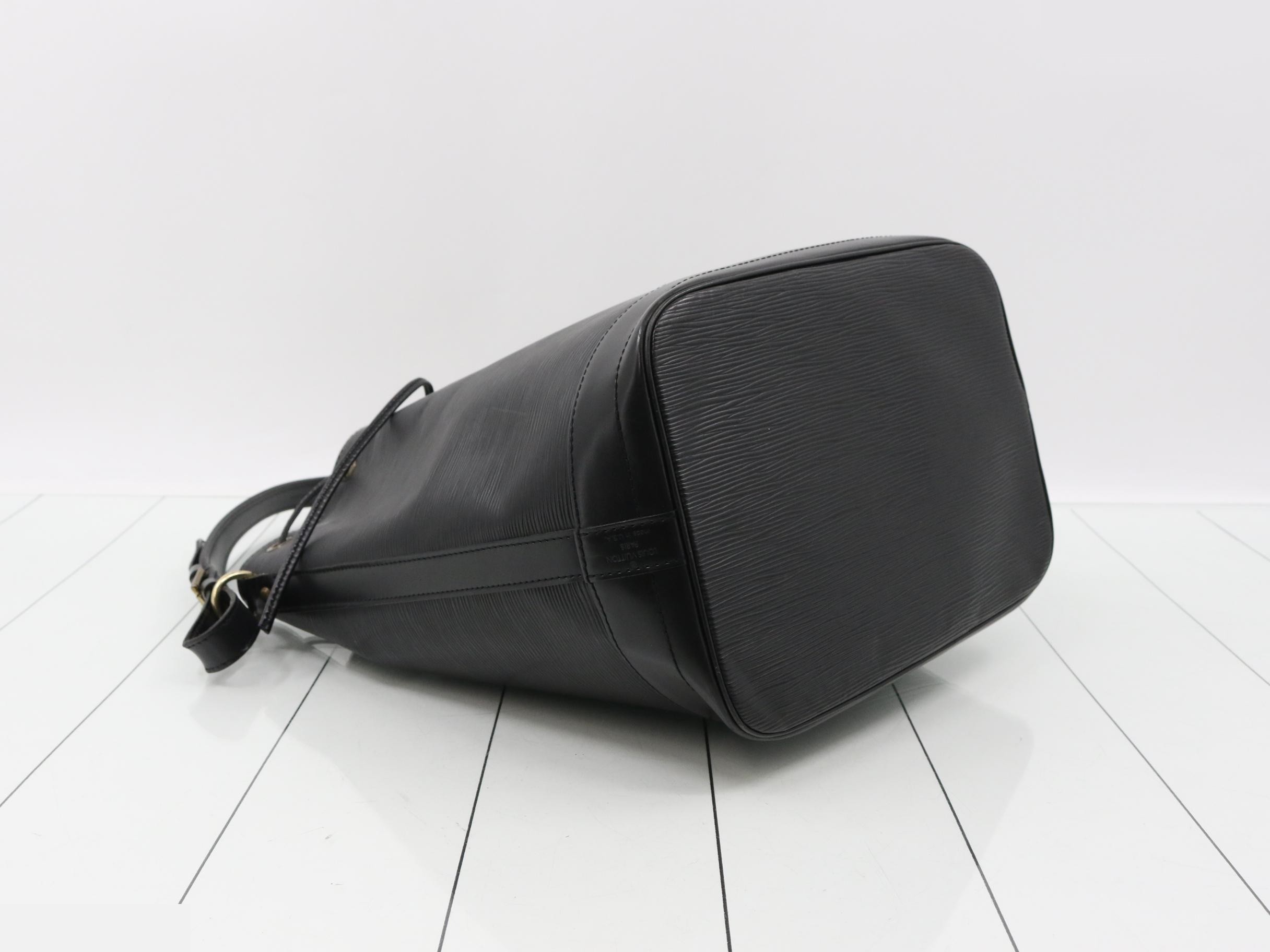 Noé Noir — view 5