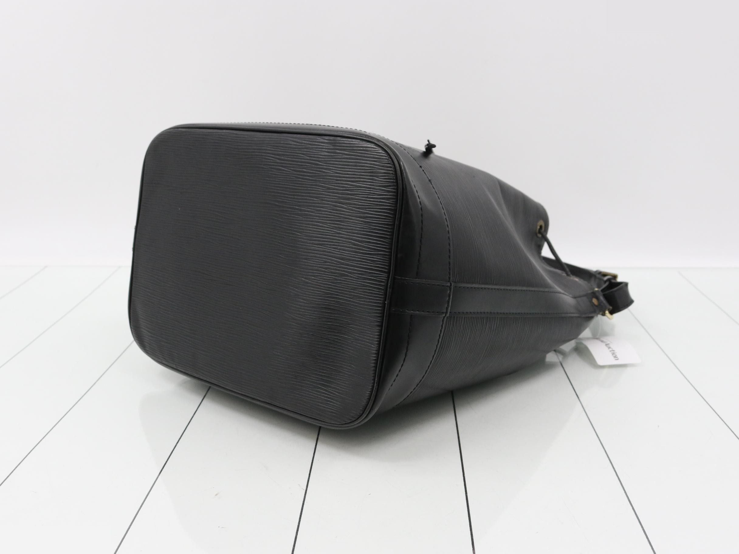 Noé Noir — view 6