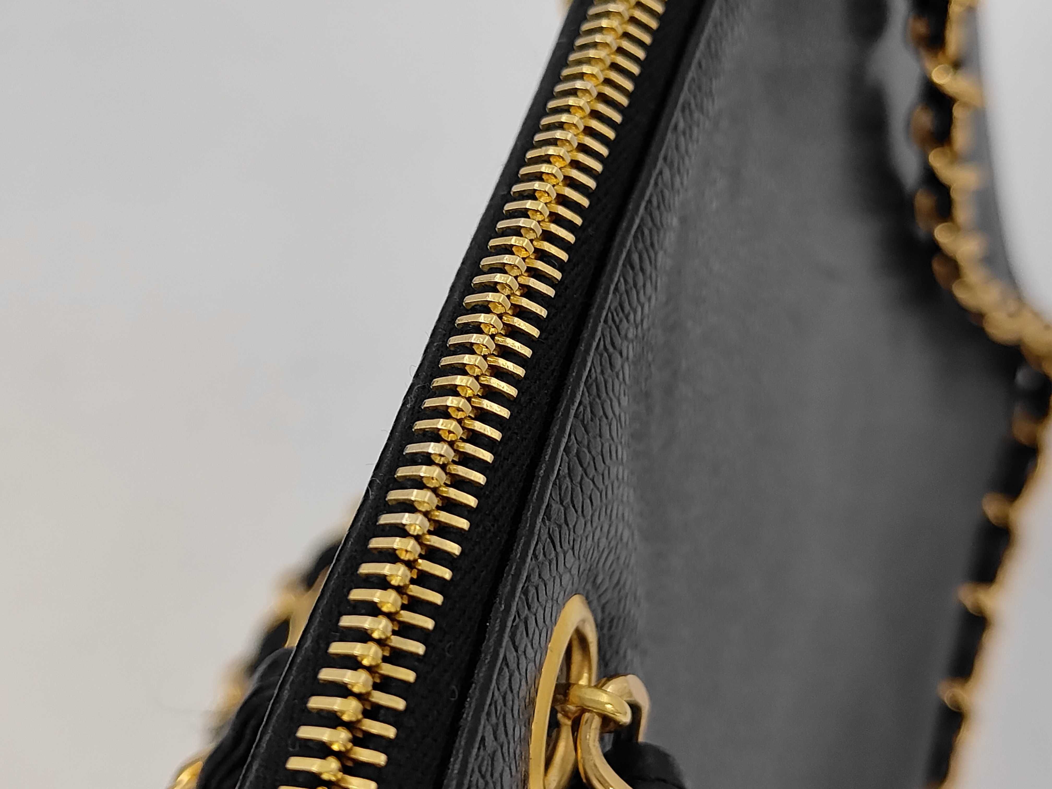Coco Mark Chain Shoulder Caviar Skin Shoulder Bag — view 8