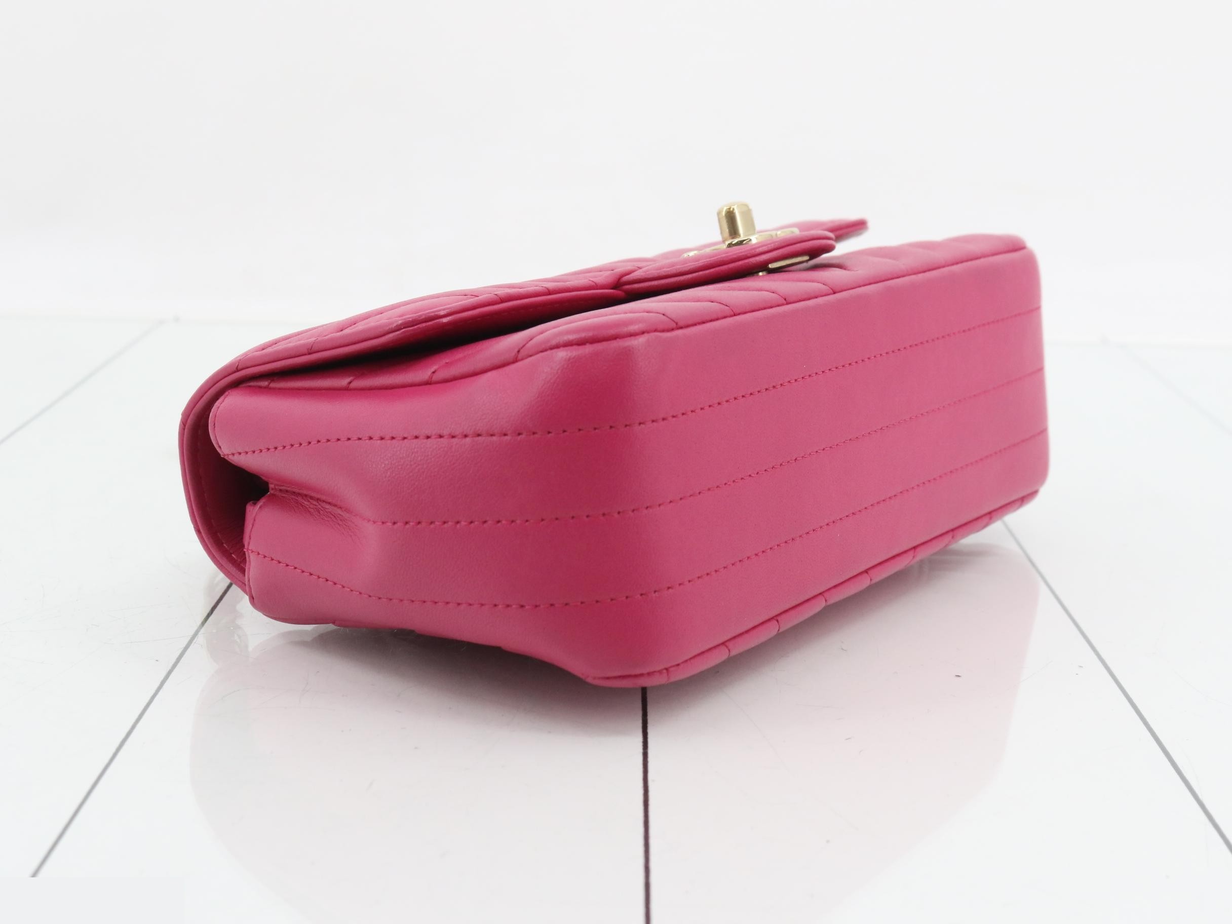 Single flap mini shoulder bag, lambskin, chevron pattern, #23. — view 5
