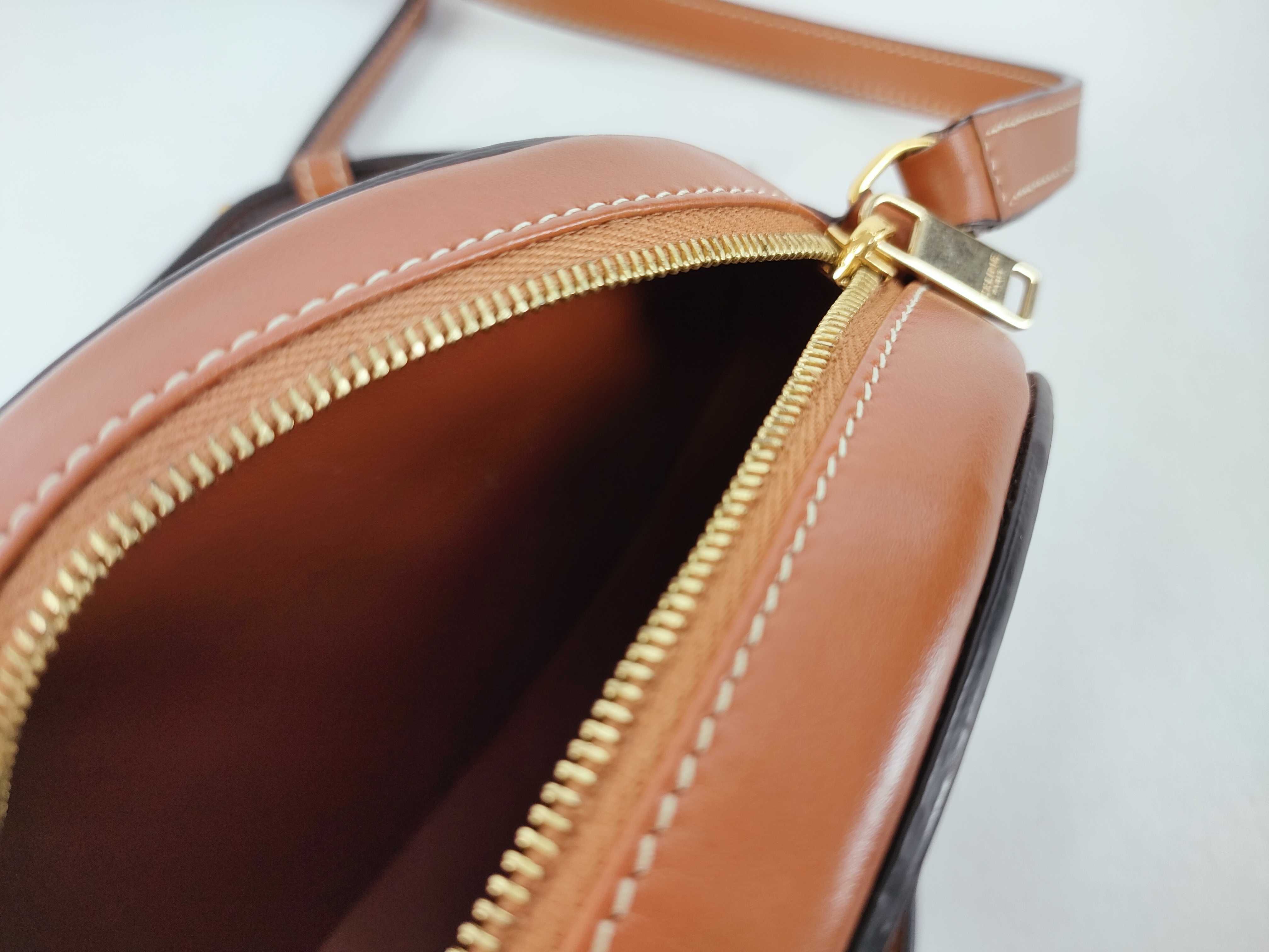 Triomphe Shoulder Bag — view 9