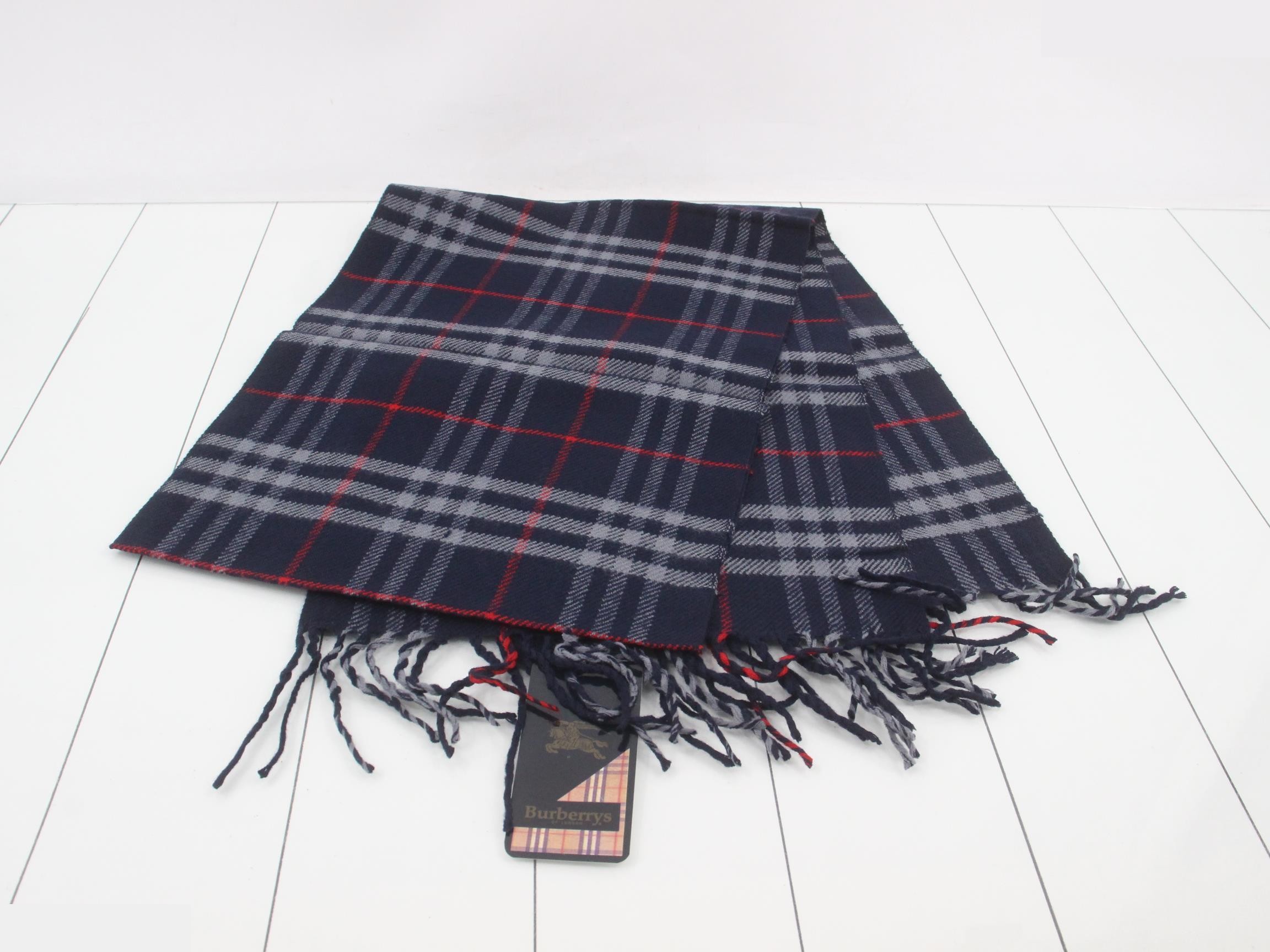Unused, with dust bag included. Burberry Nova Check scarf, navy. — view 3