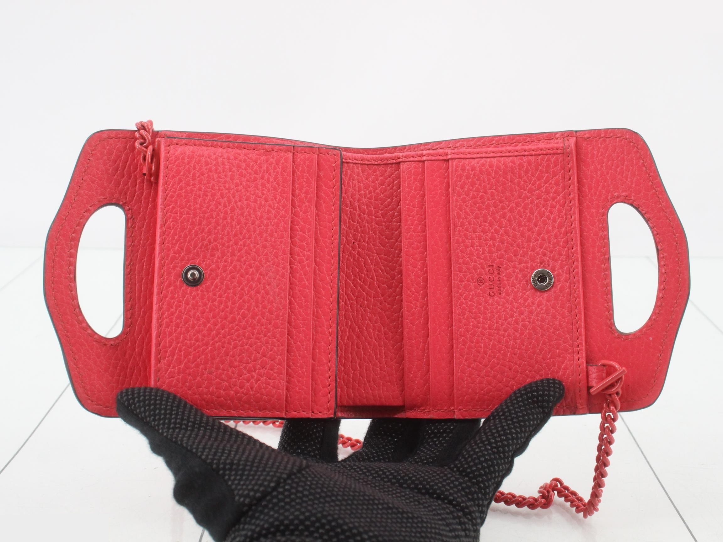 GG Marmont Shoulder Bag — view 4