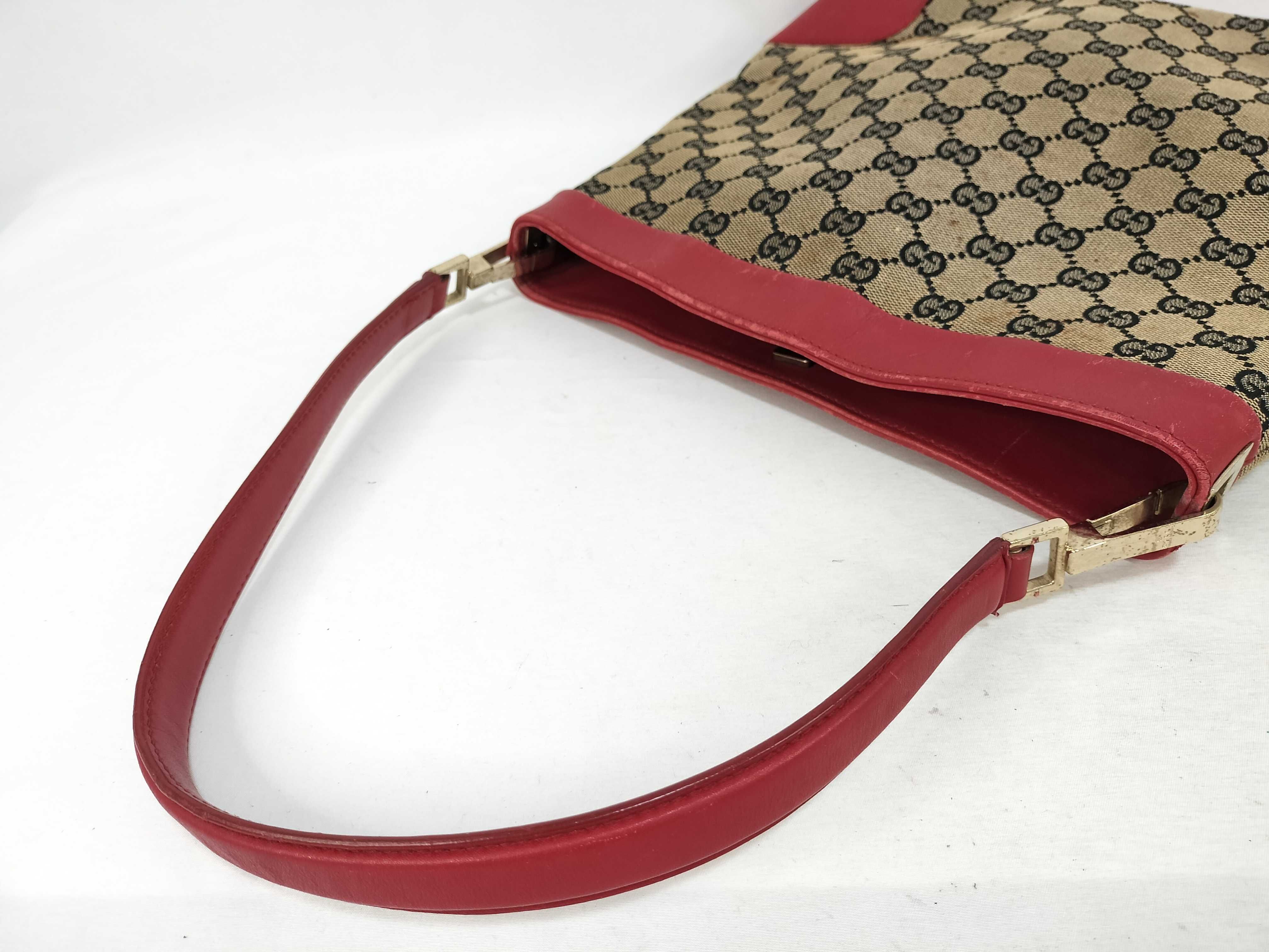 GG Canvas Gucci Handbag Shoulder Bag — view 3