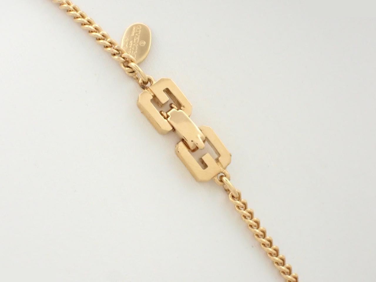 Other lines: Precious metals, necklaces, pendants, chains approximately 75cm long. — view 2