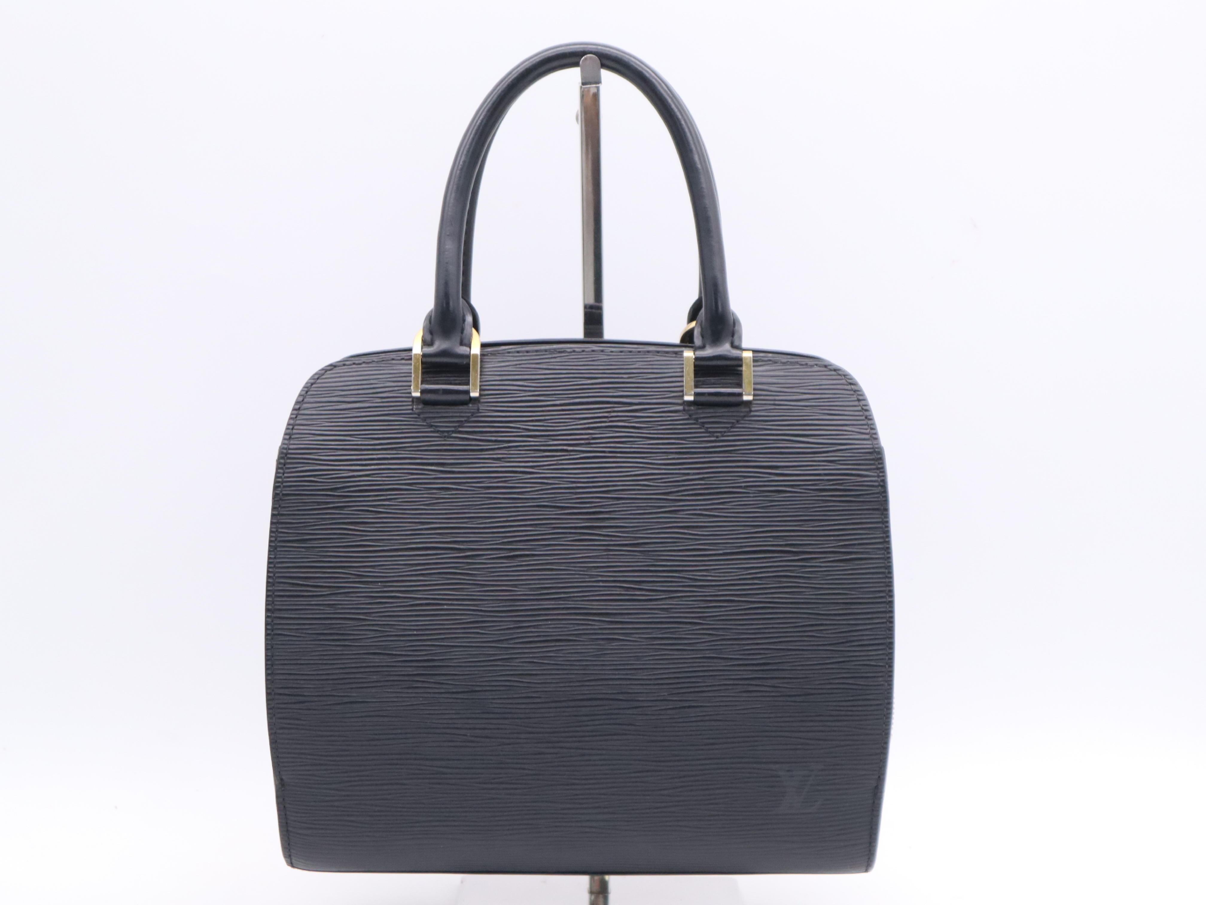 M52052 Epi Pont Neuf Noir Handbag
