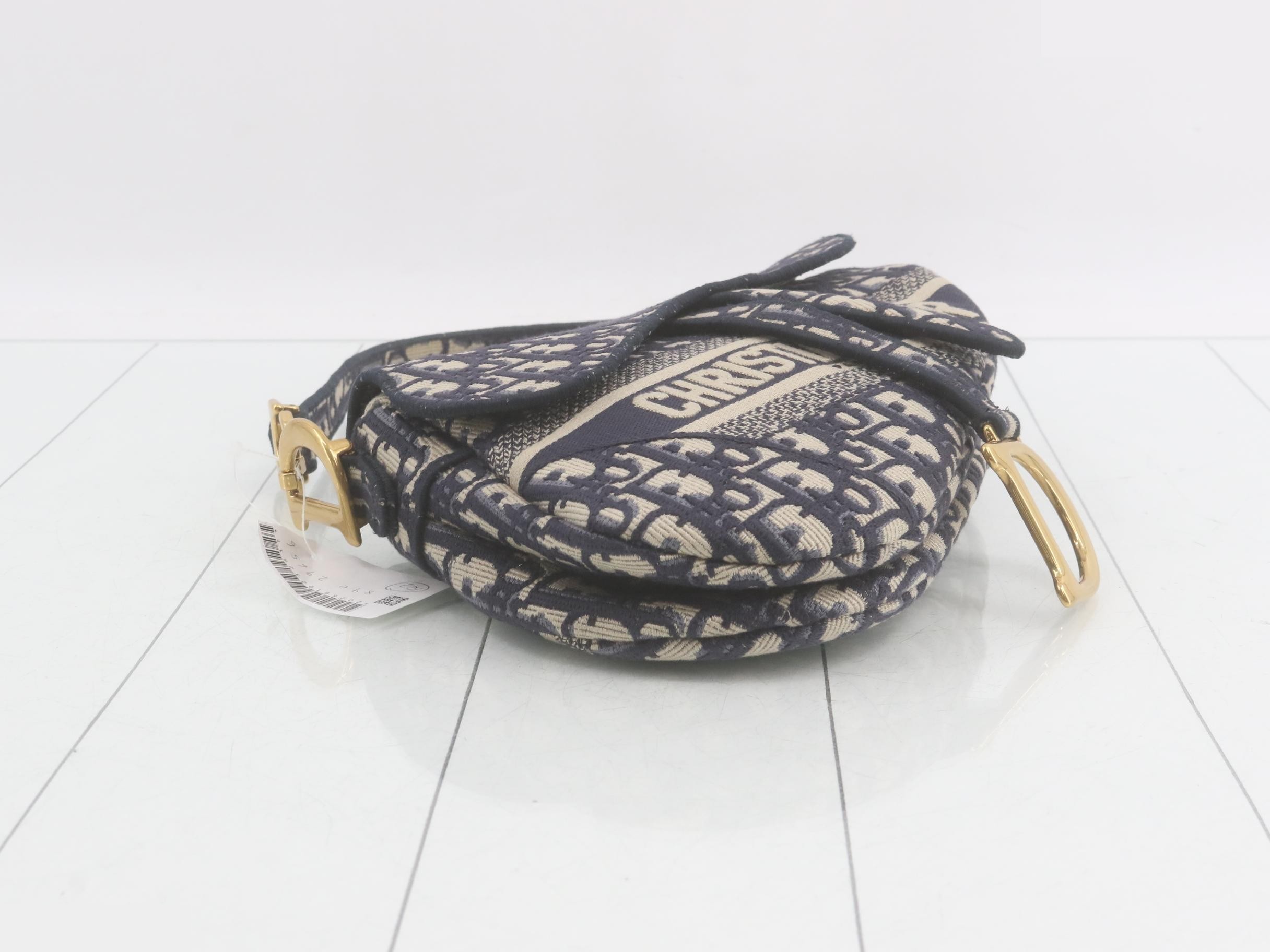 Saddlebag, Oblique Embroidery, One-Shoulder Bag — view 5