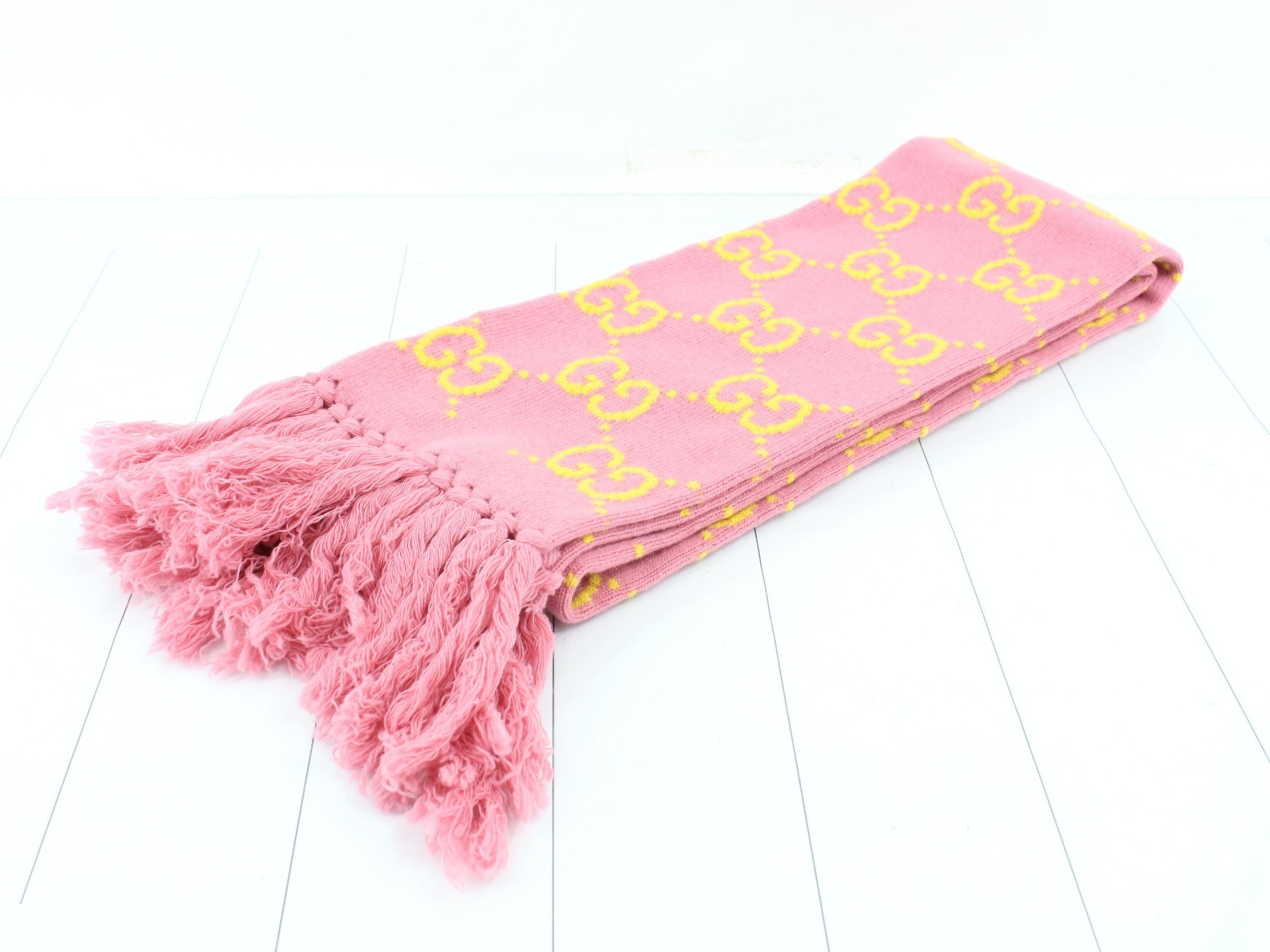 New tag Gucci GG jacquard scarf