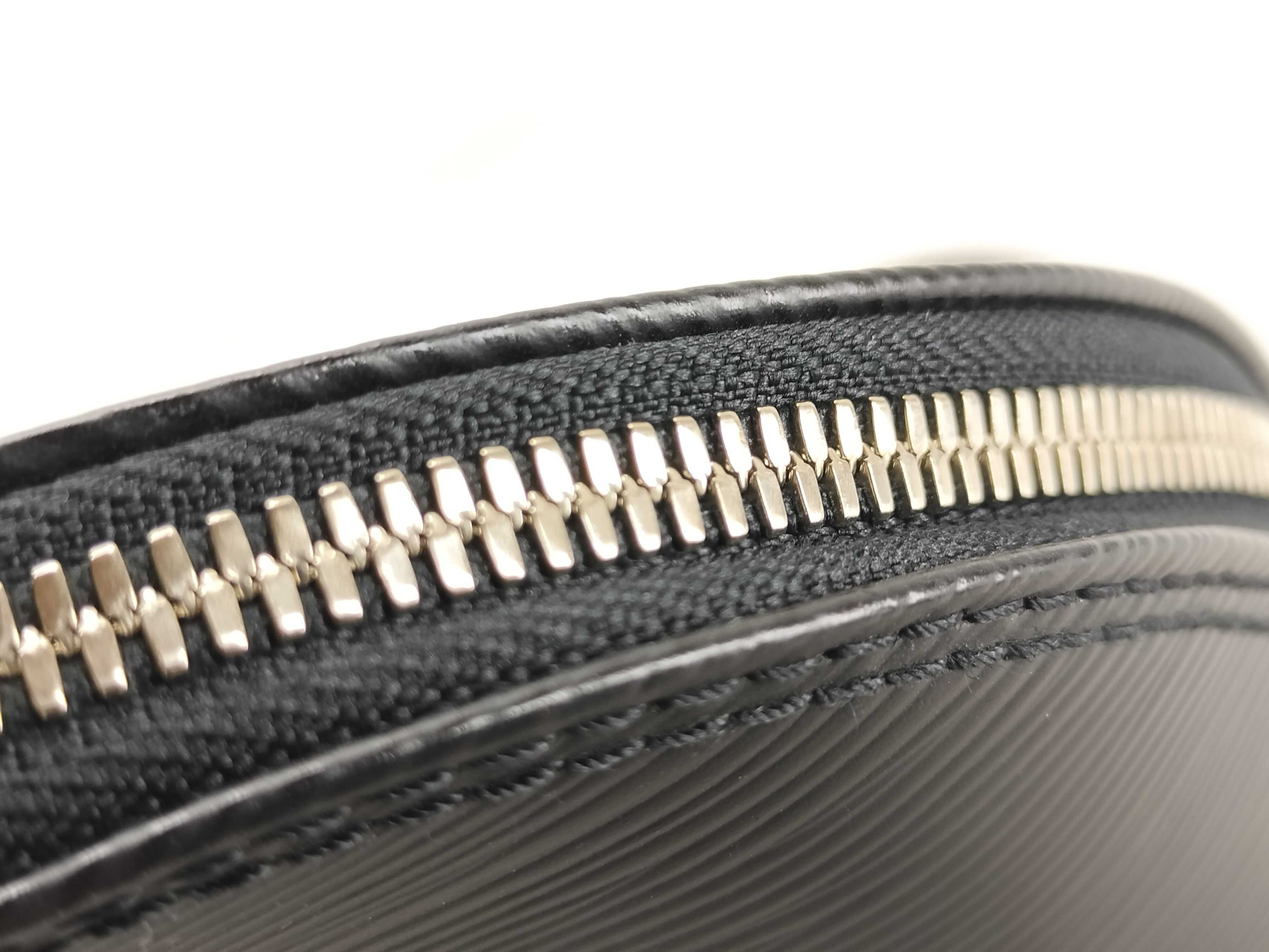 Epi Alma M52142 Handbag — view 8