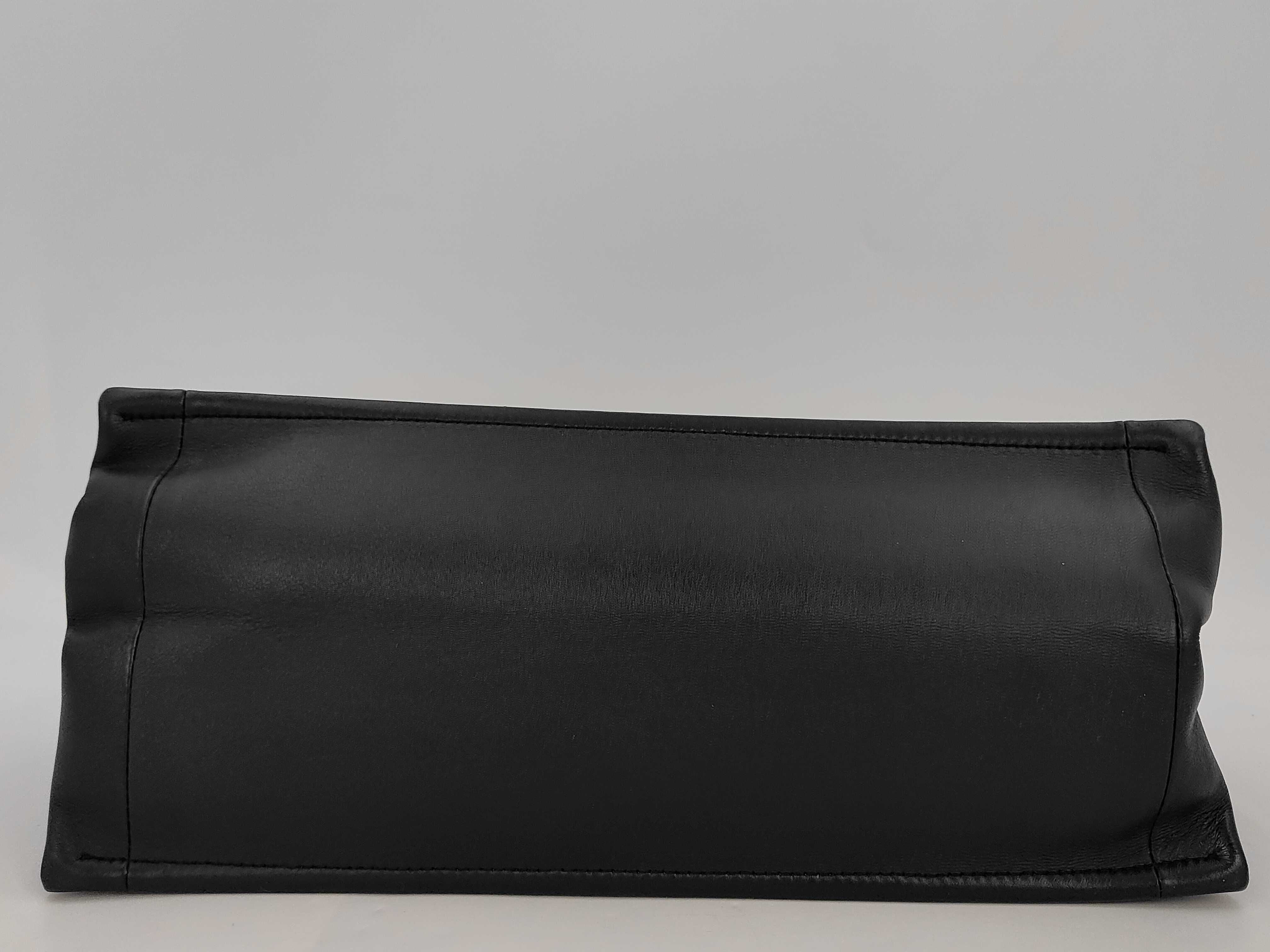 Essential Archicanage Tote Bag — view 4