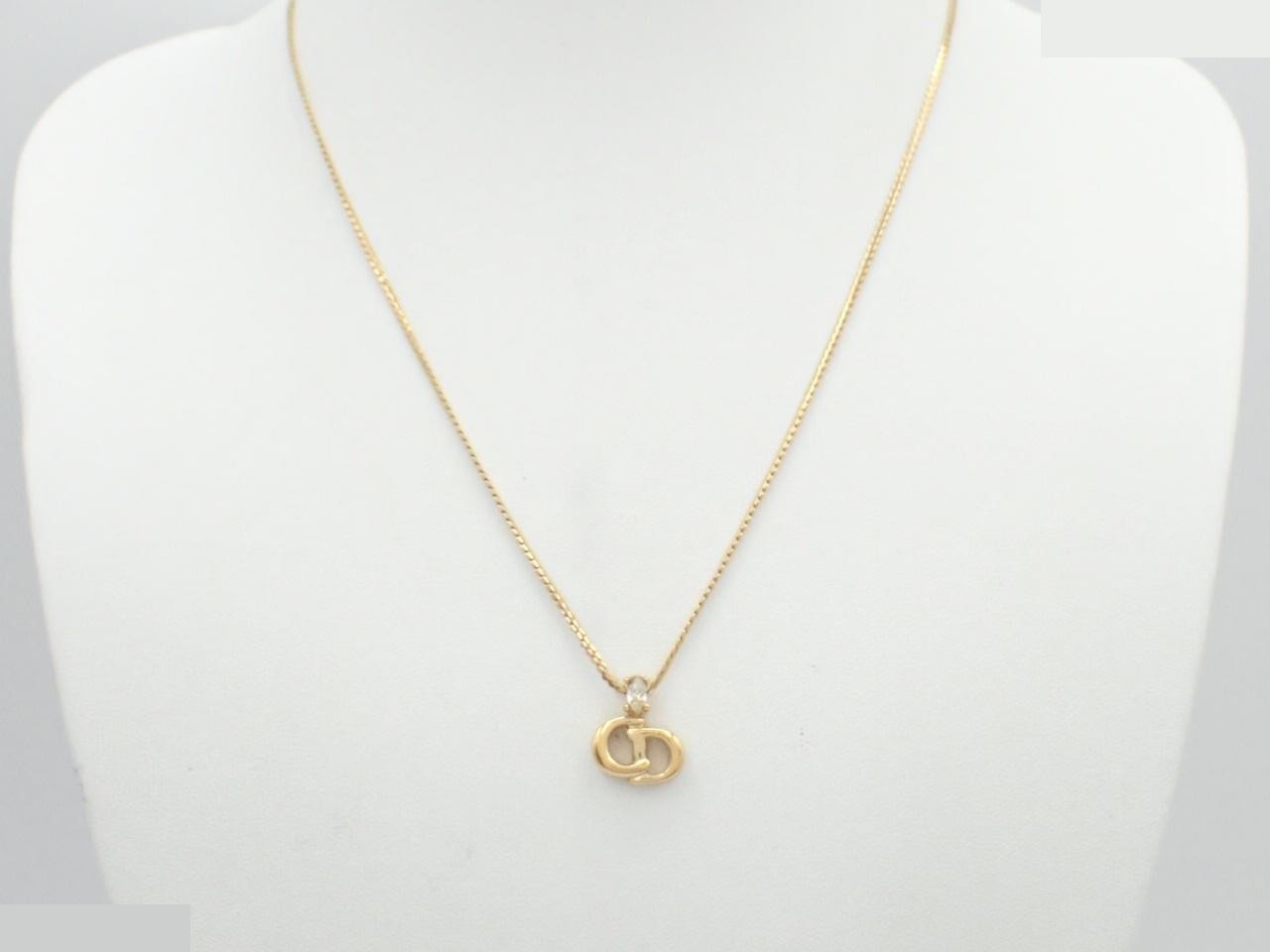 Other lines: Precious metals, necklaces, pendants — view 3