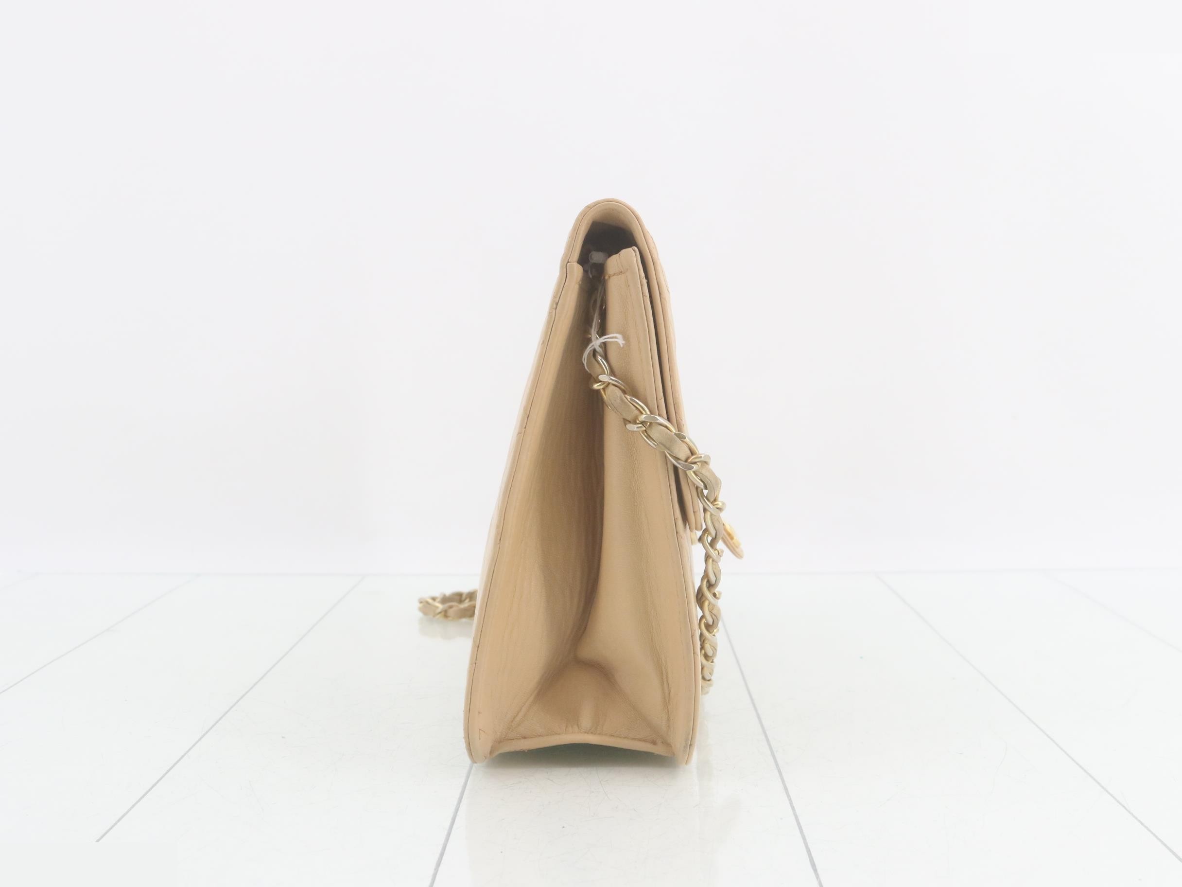 Matelassé Single Flap Matelassé Shoulder Bag — view 4
