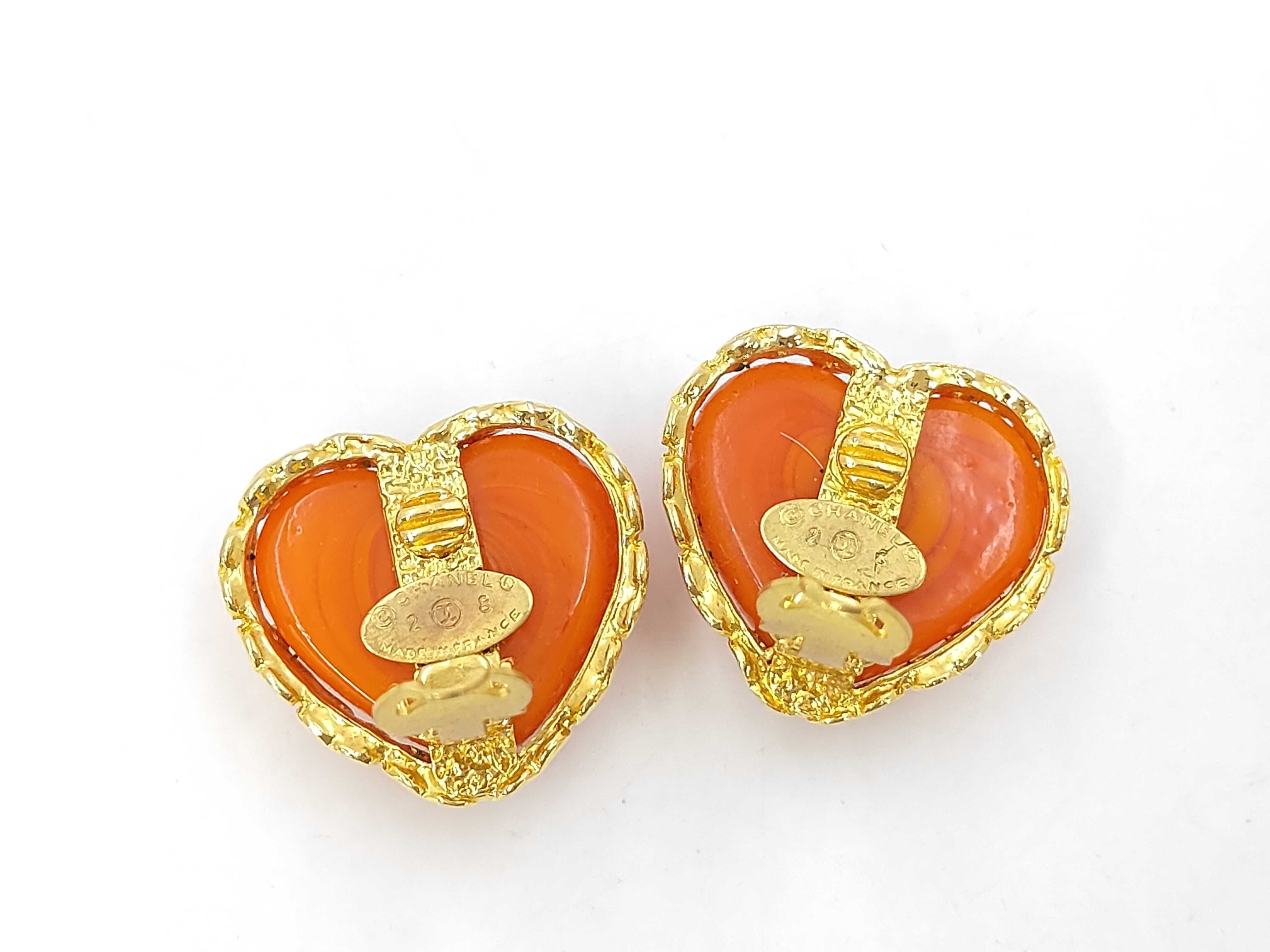 28-stamp Heart Coco Mark Gold Earrings — view 3