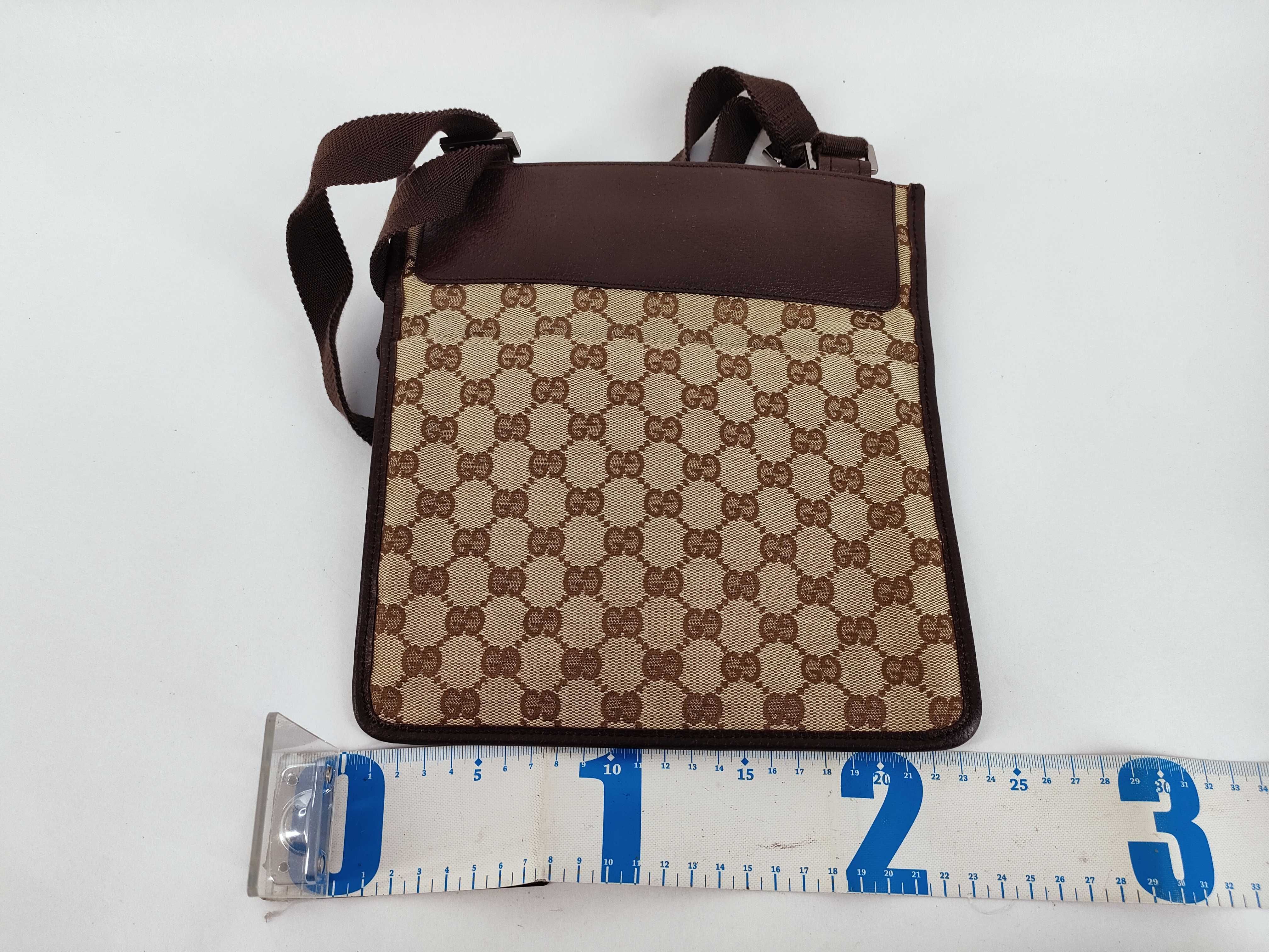 GG Canvas Shoulder Bag — view 2