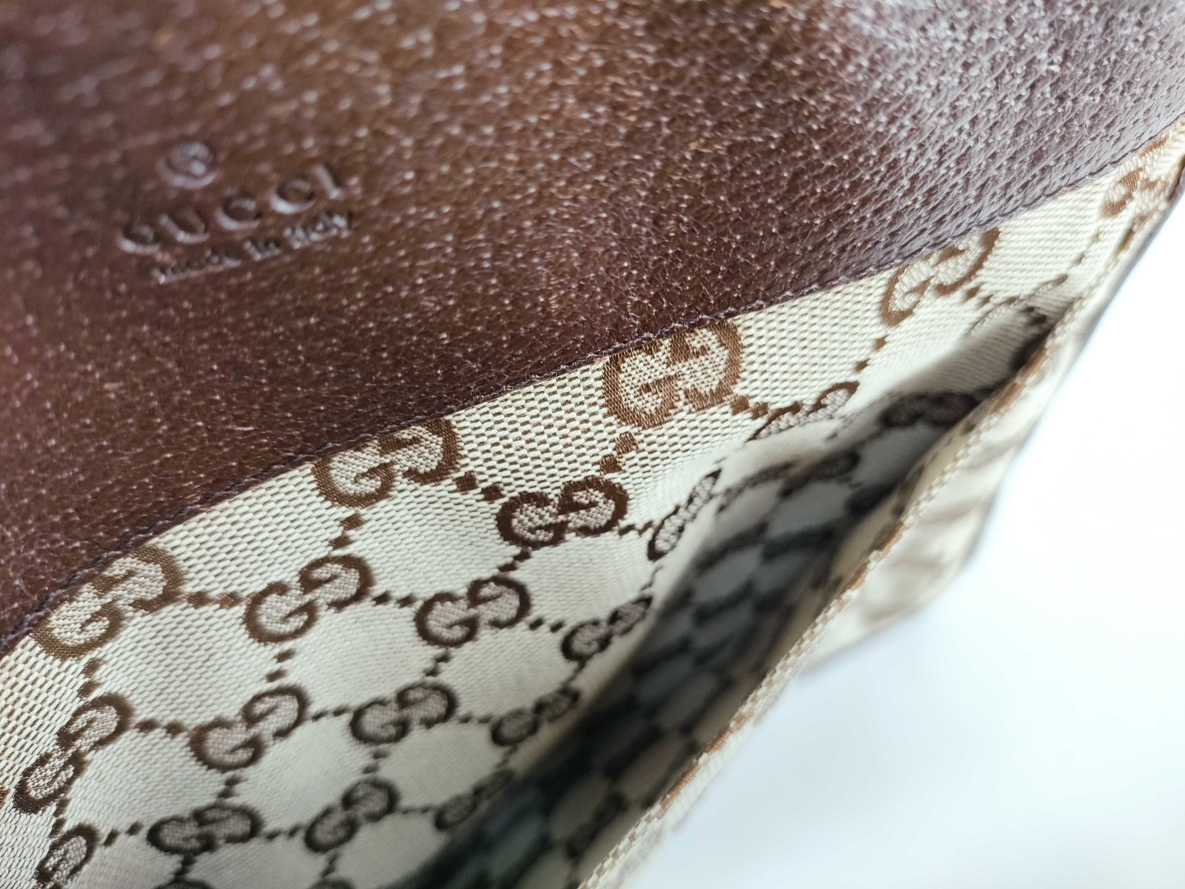 GG Canvas Shoulder Bag — view 15
