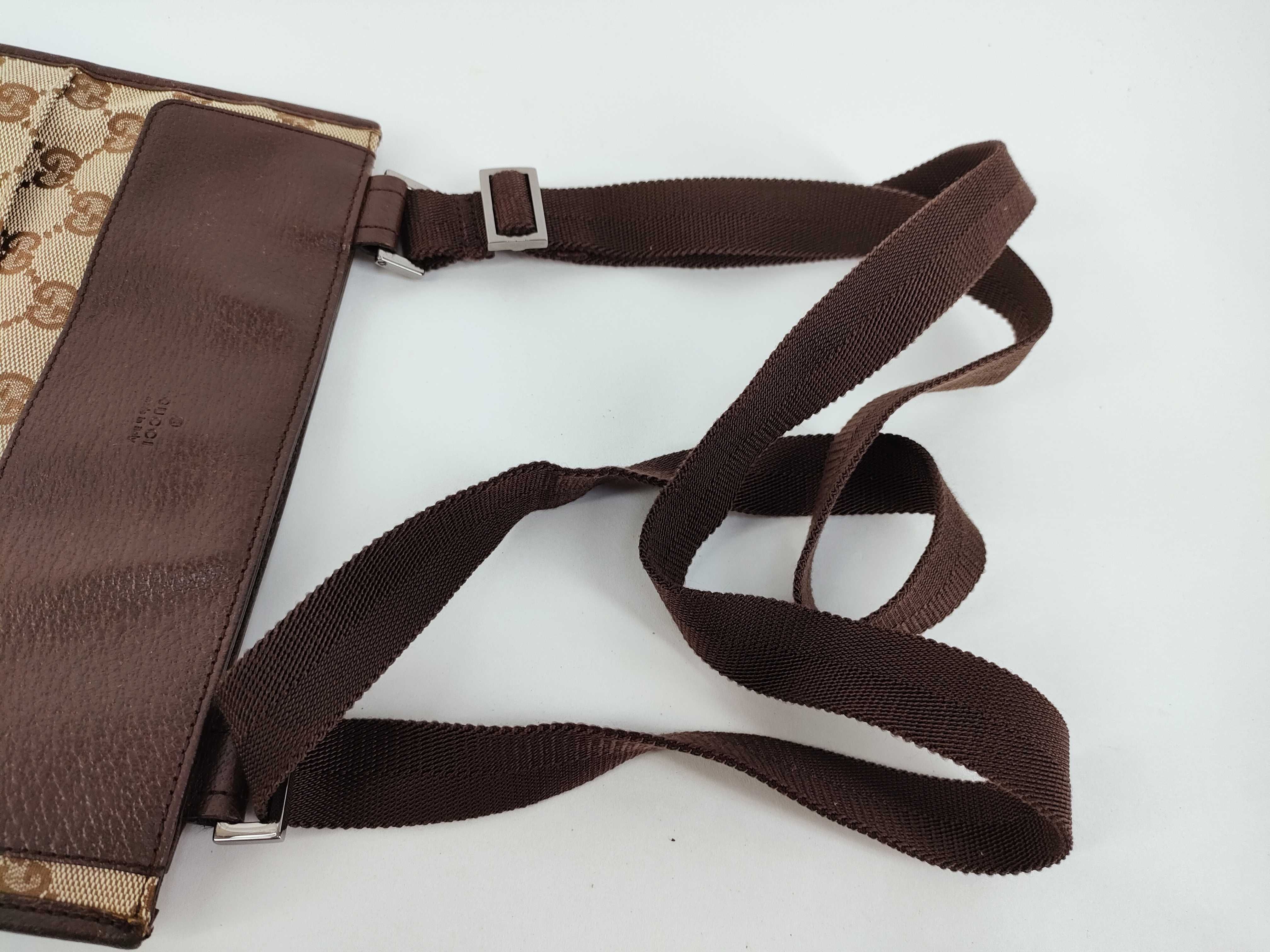 GG Canvas Shoulder Bag — view 3
